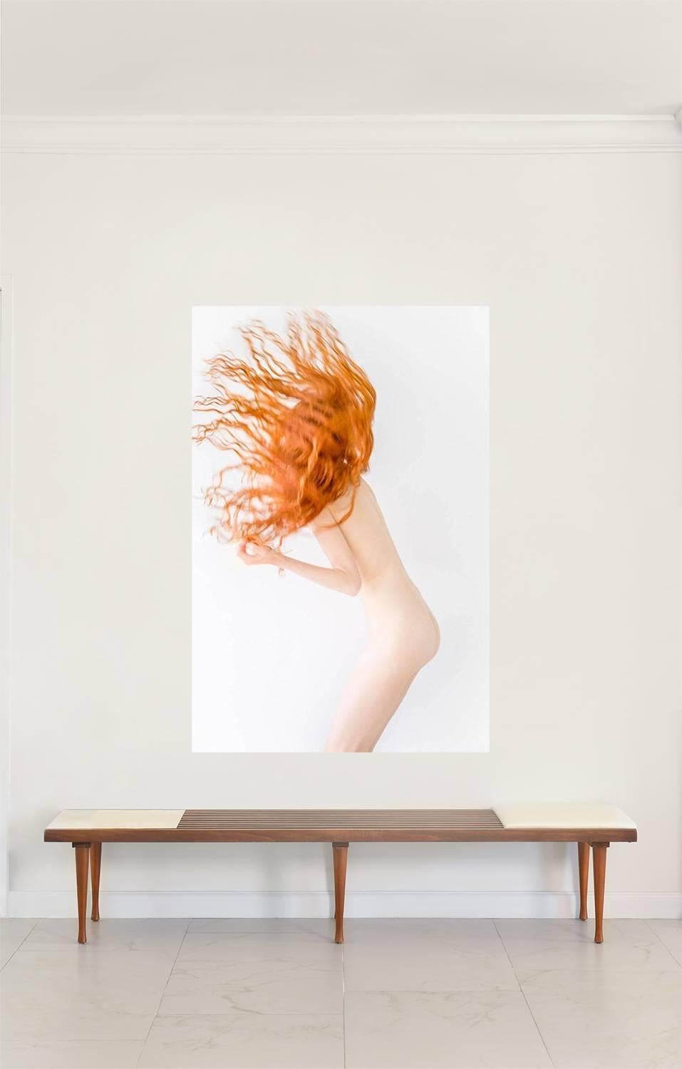 ROUGE ! #7.  Photographie couleur chair - Blanc Nude Photograph par David Jay