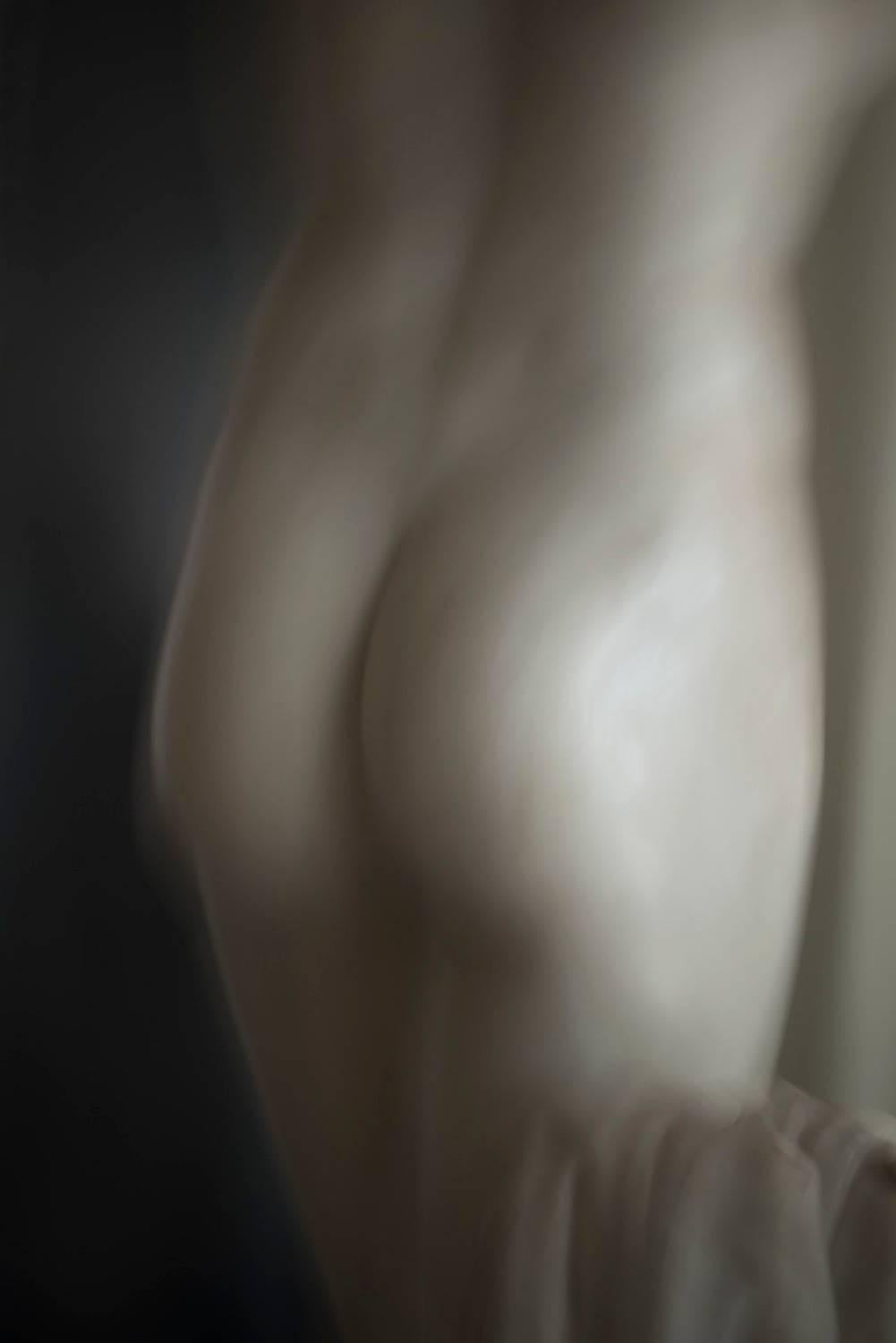 Statua romana Studio 7 e 8, dittico a colori nudo Edizione limitata  Fotografia - Photograph Contemporaneo di Luca Artioli