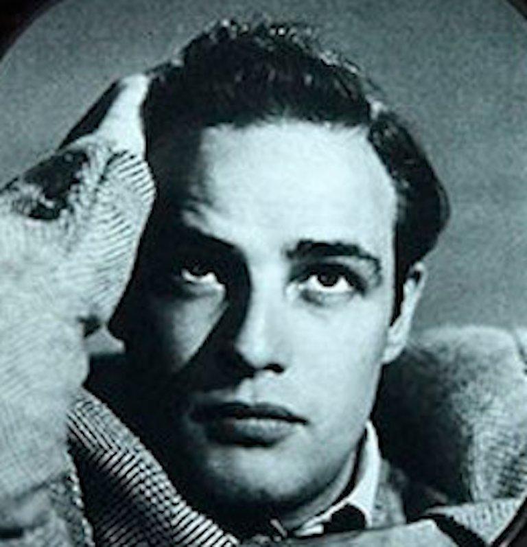 Marlon Brando. Die CastelloLand-Serie. Digitale Collage-Farbfotografie (Beige), Color Photograph, von Paloma Castello