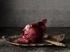 Cebolla y Bandageja. Aus der Serie Bodegones Stillleben-Farbfotografie