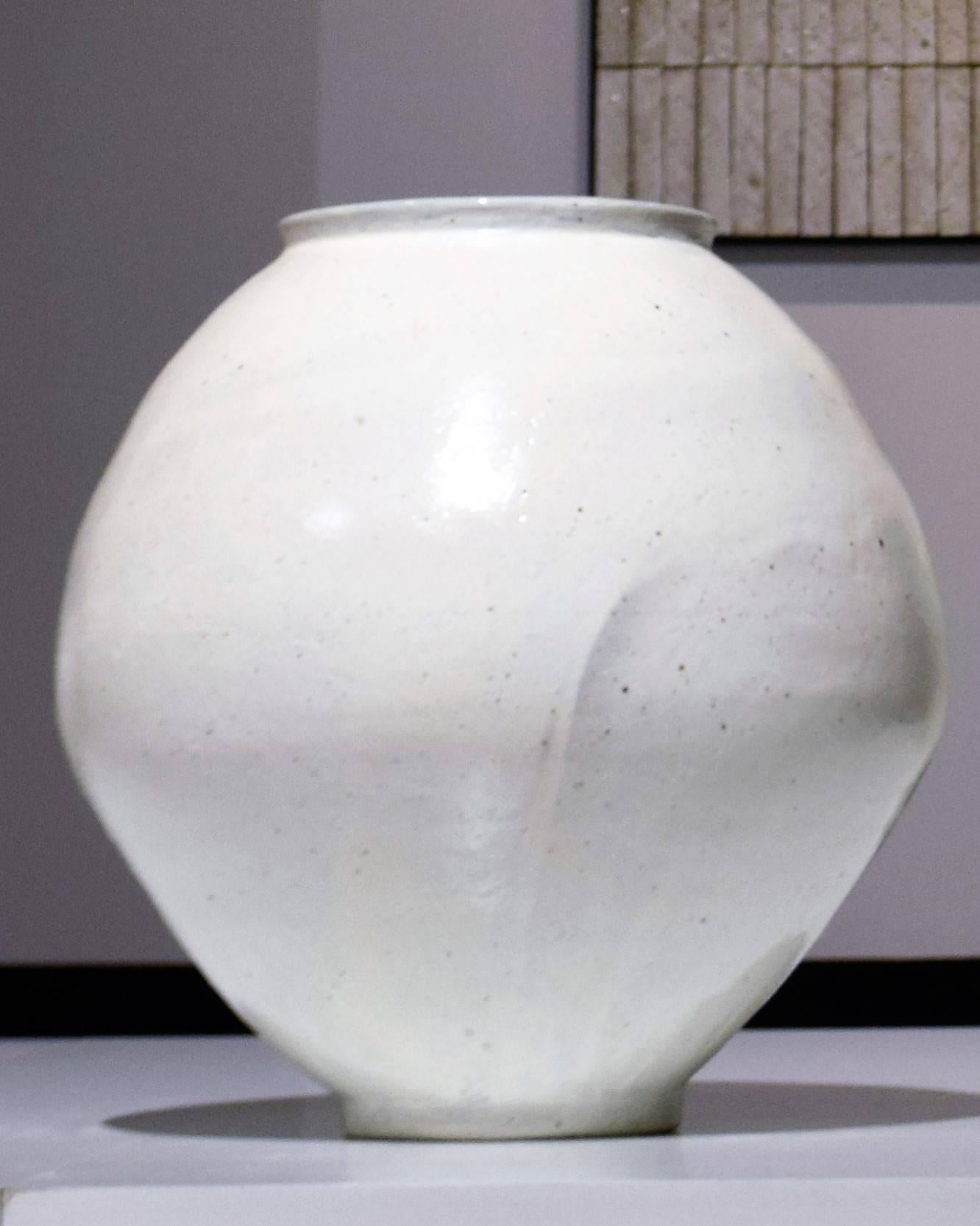 Buncheong Moon Jar - Sculpture by Park Sung Wook 