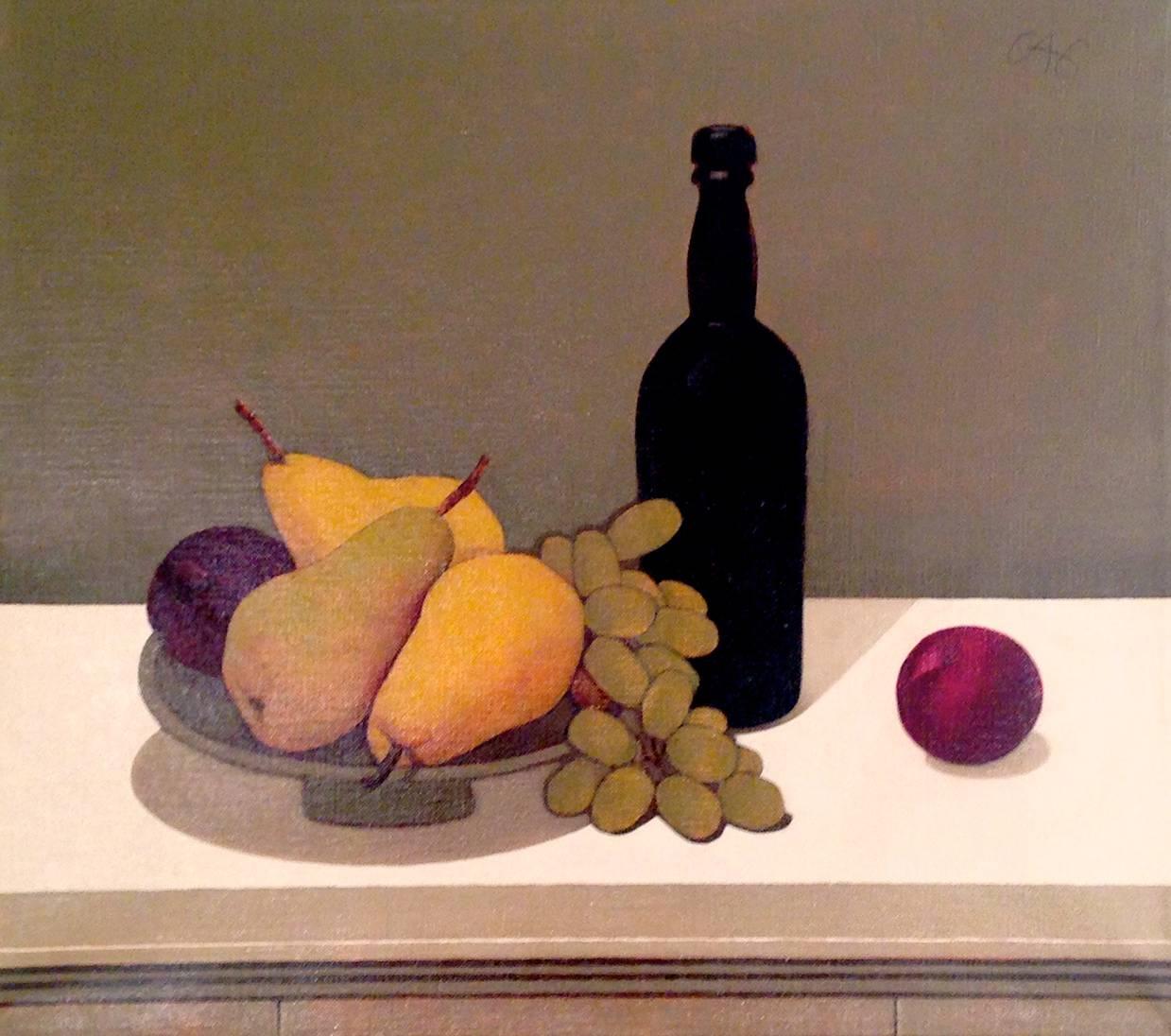 Still-Life Painting Charlotte Andry Gibbs - Nature morte contemporaine à l'huile jaune et brun clair « Bottle and Fruit » (boîte et fruits)