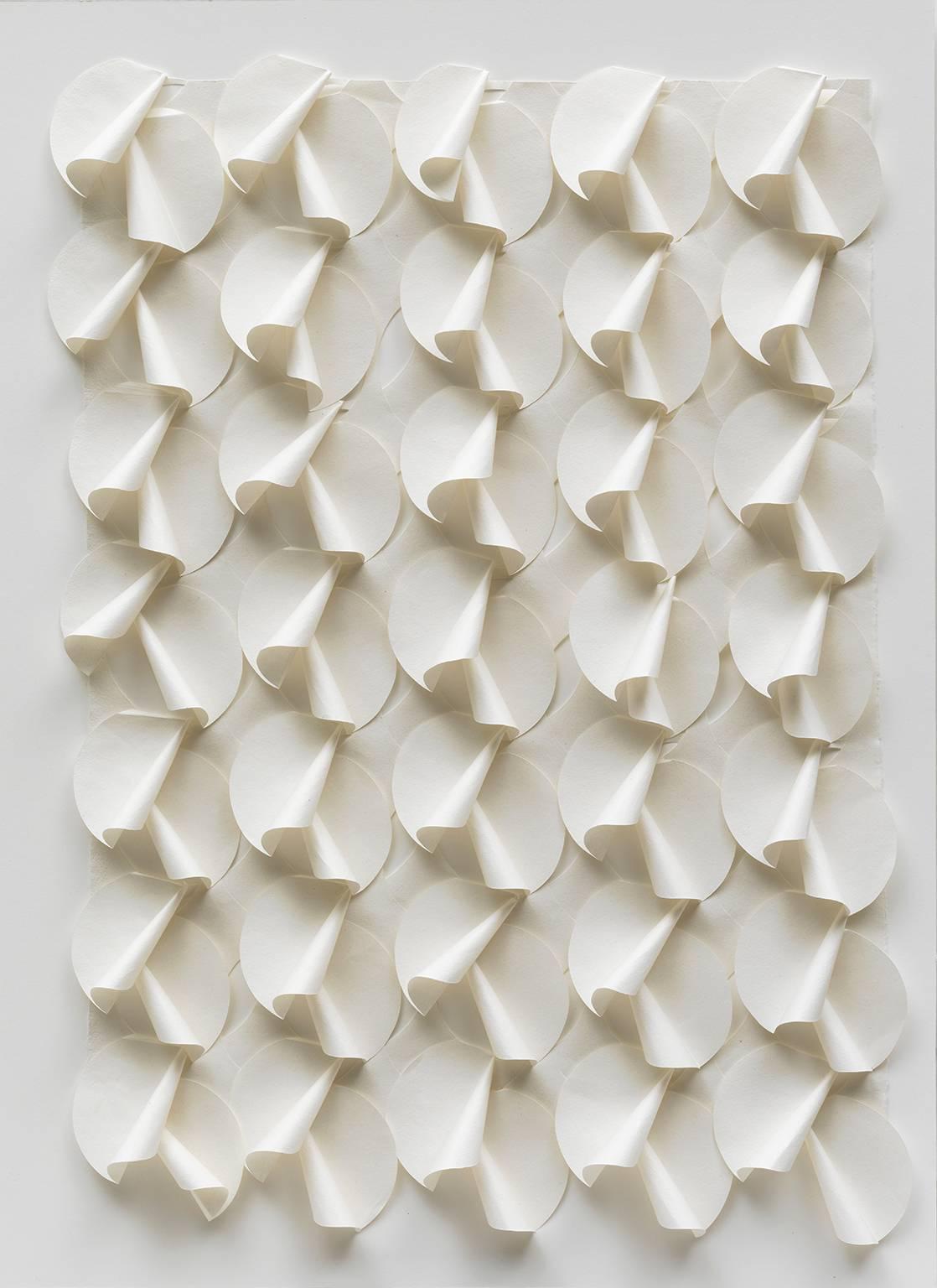 Liz Jaff Abstract Sculpture – Necken