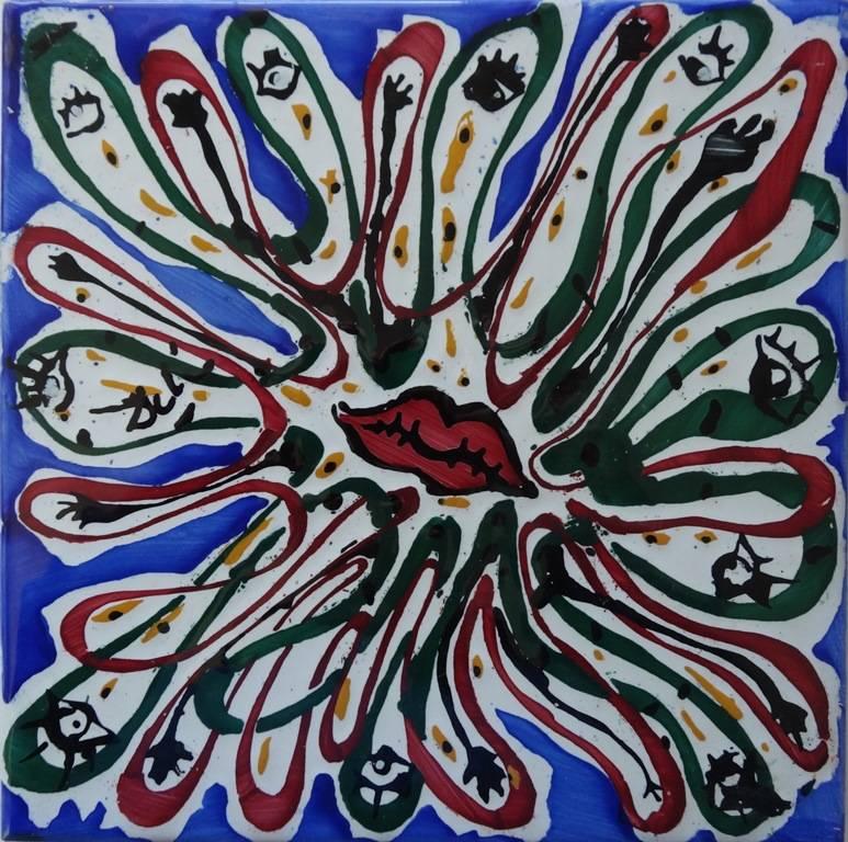 Salvador Dalí Figurative Sculpture - Thousand Eyes for a Lip Kiss - Original signed ceramic tile - 1954