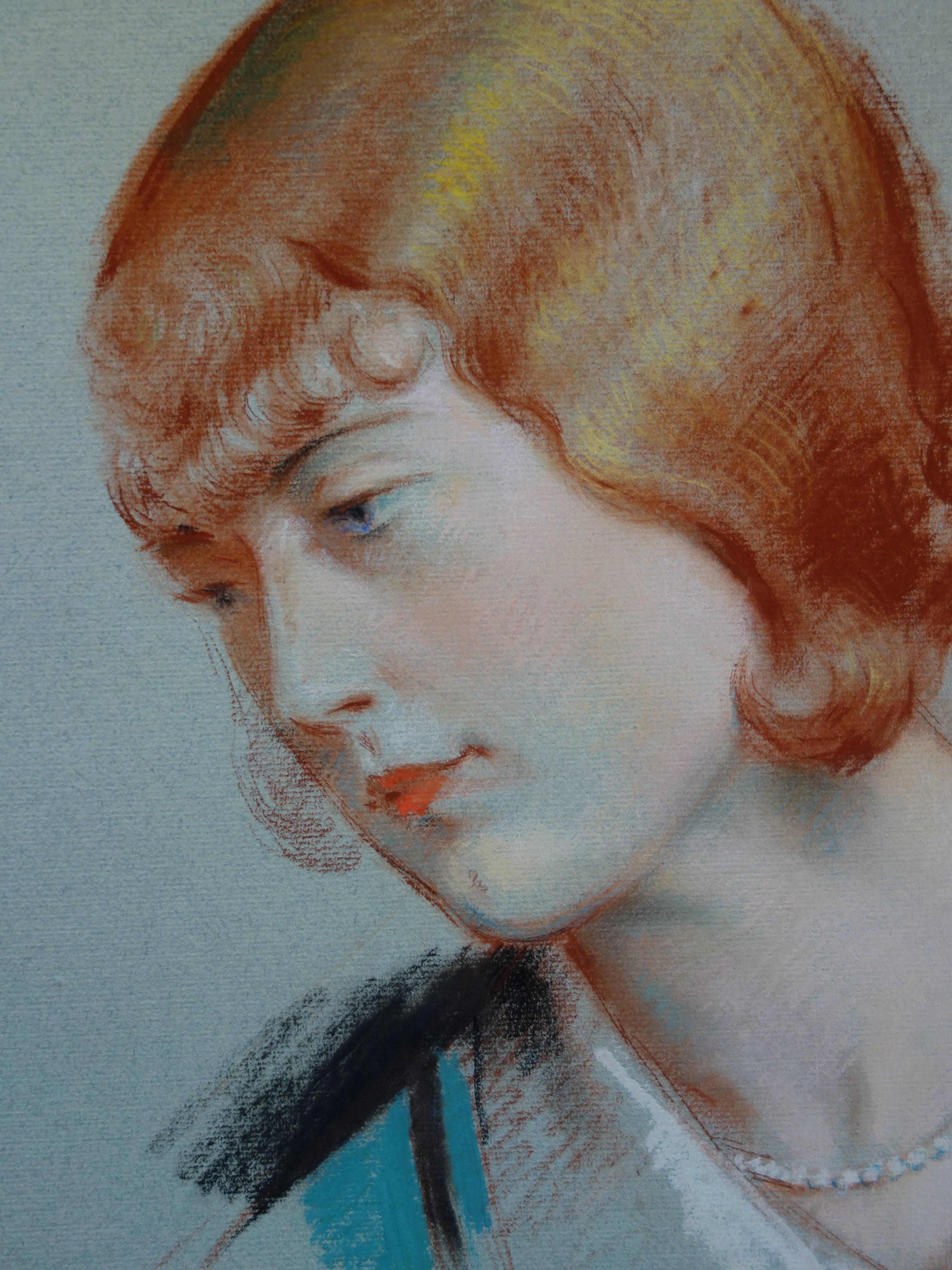 Red Hair Thinking Woman - Original Signed Charcoals Drawing - 1929 - Gray Portrait by Gustave Poetzsch