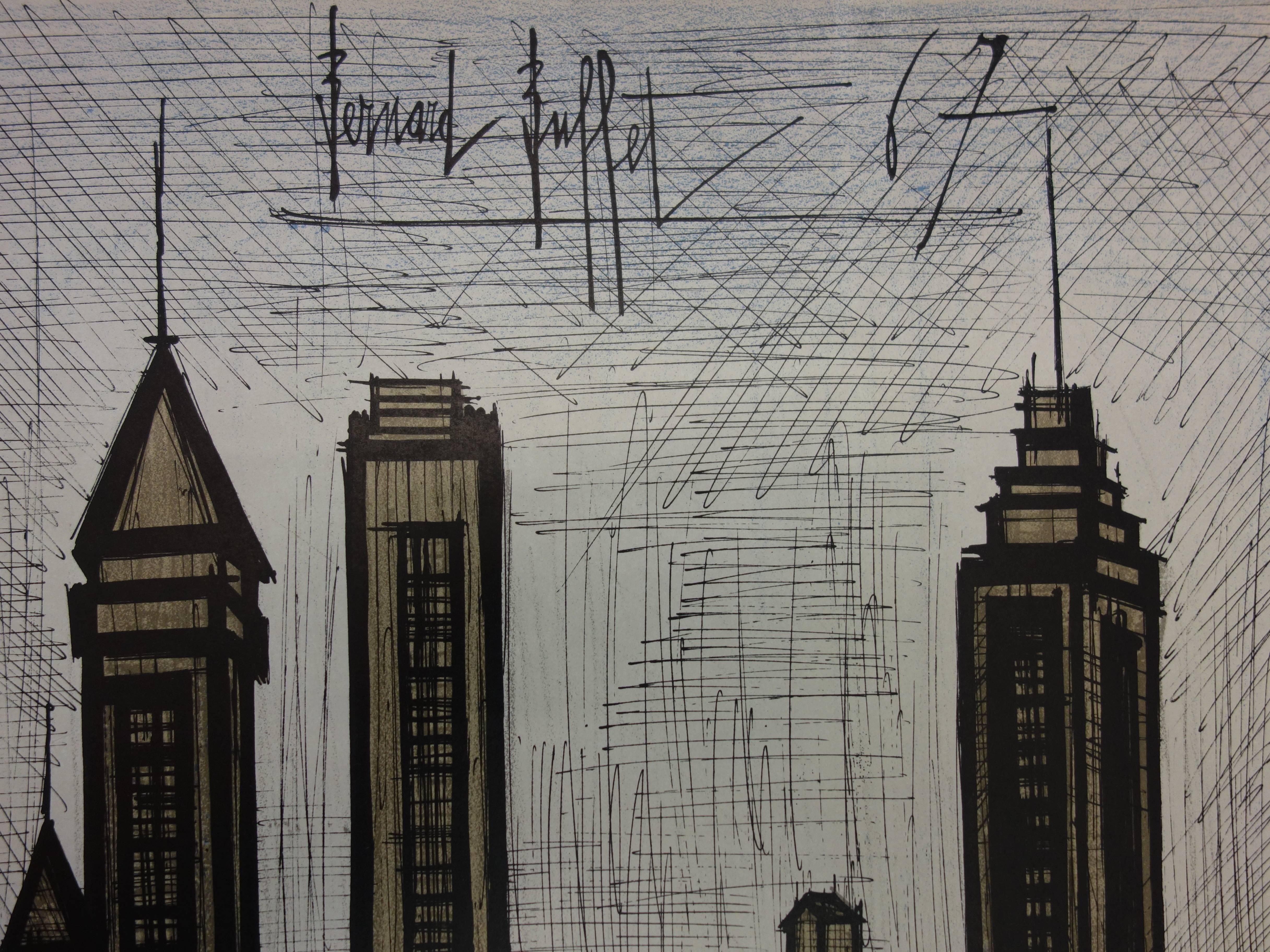 Gebäude in New York – Originallithographie – Mourlot 1967 – Print von Bernard Buffet