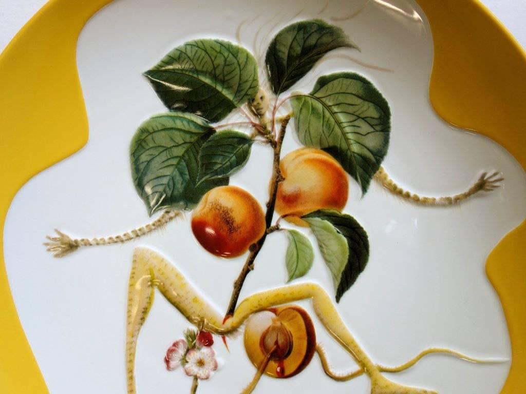 Flordali, Caballero Albaricoque - Plato de porcelana (acabado amarillo imperial) 2