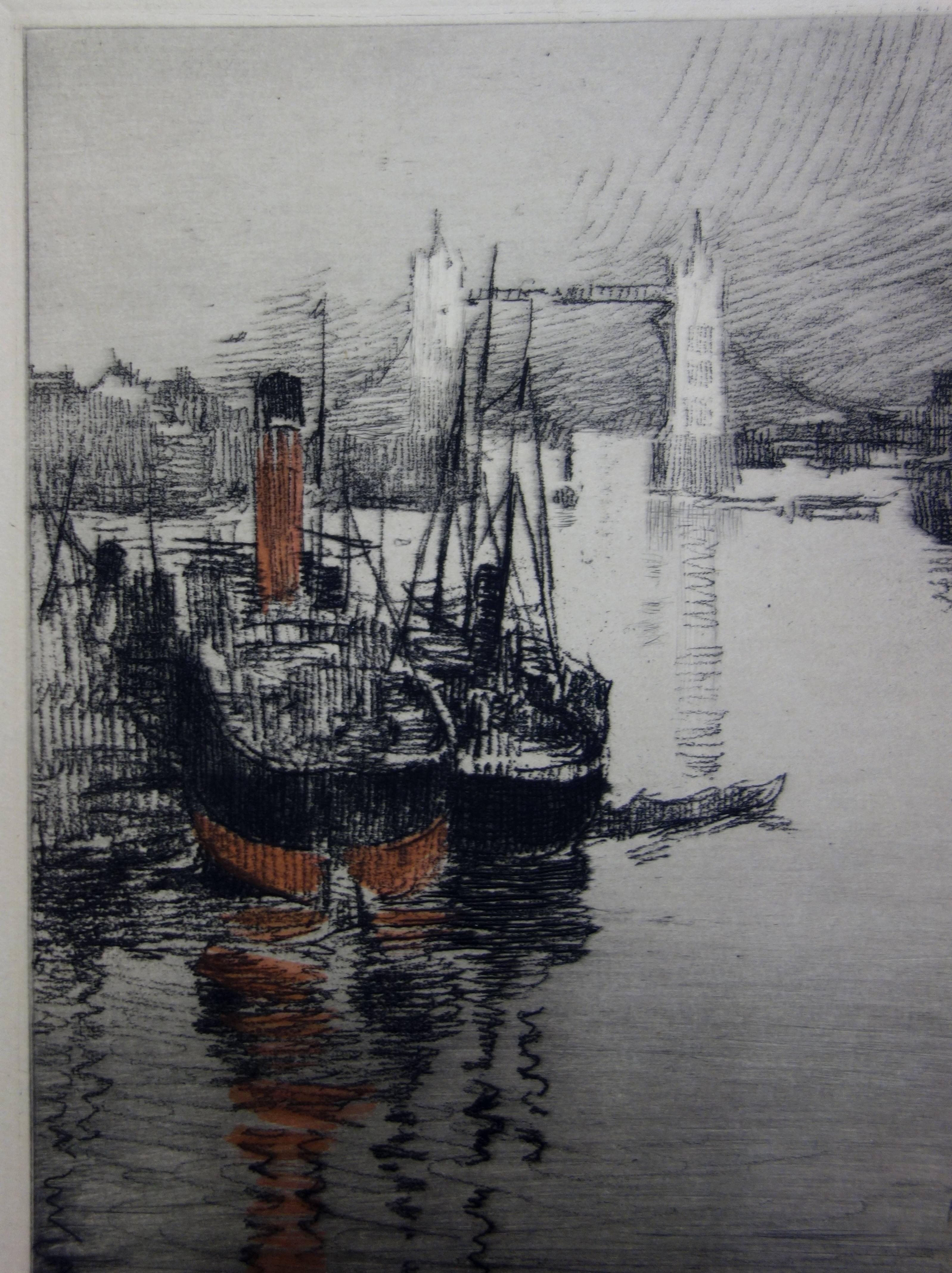El Puente de la Torre de Londres visto desde el Támesis - Grabado original - 1910 - Landscape Print Gris de Paul-Adrien Bouroux