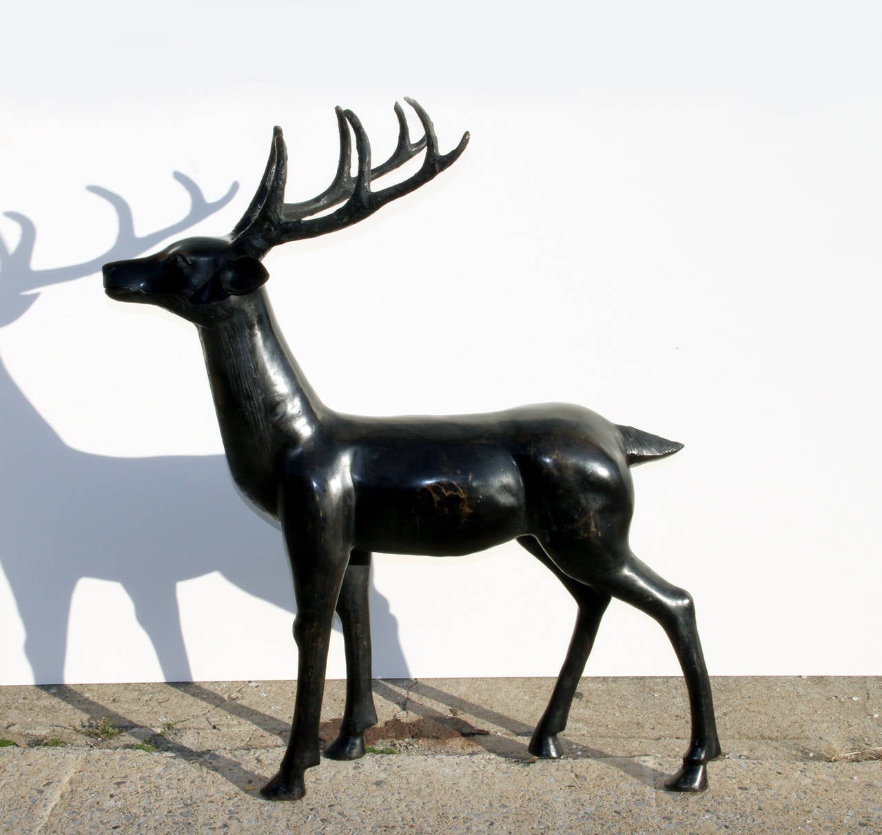 Unknown Figurative Sculpture - Deer
