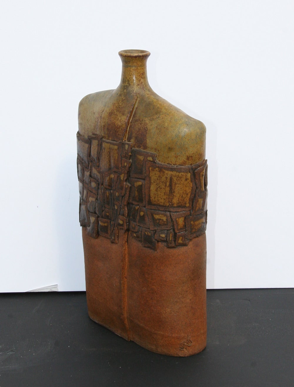 Tablett Flask/Vase, einzigartige Keramik des Künstlers, um 1970 (Moderne), Sculpture, von Unknown