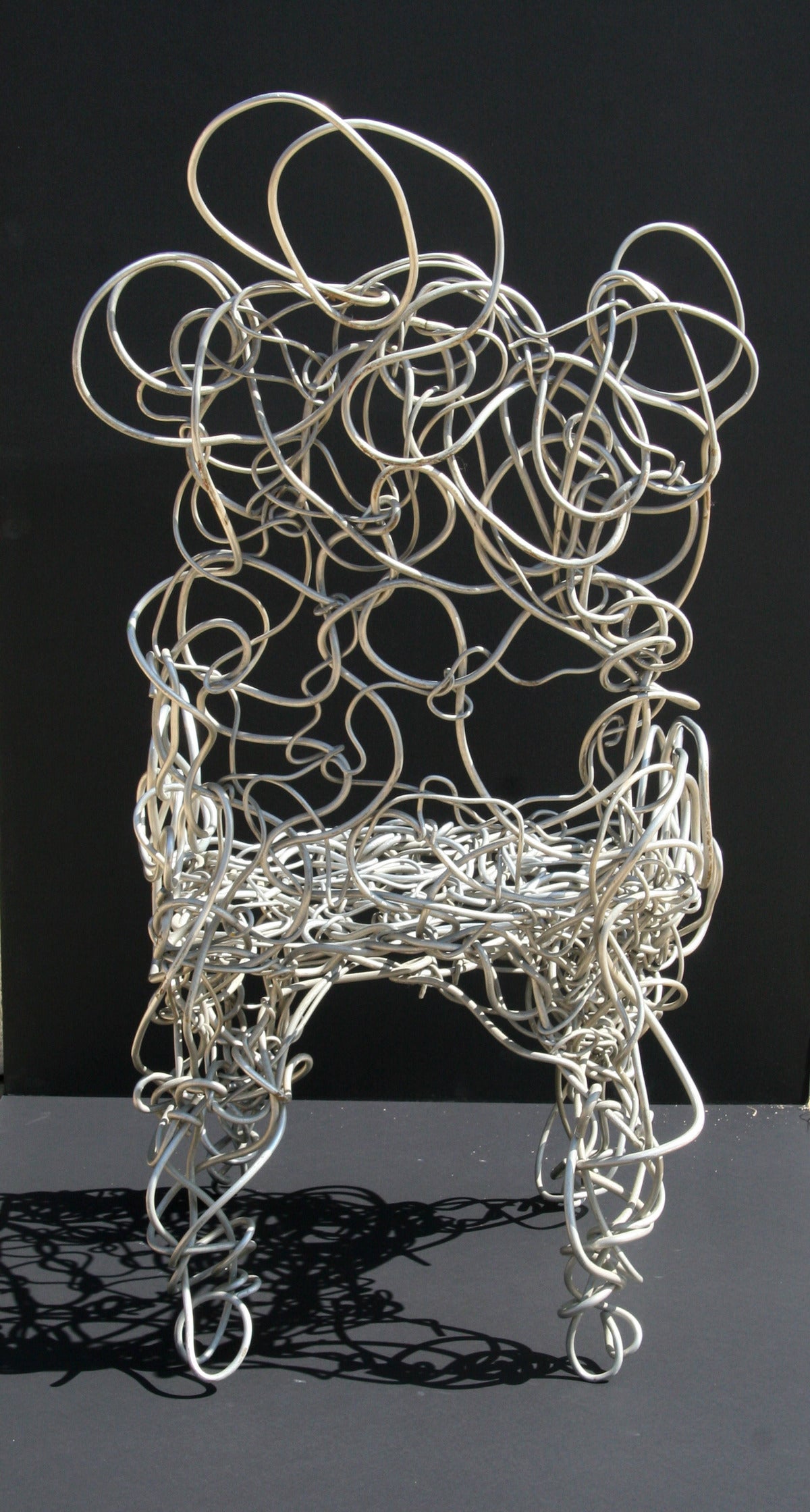 Sedia scultorea in alluminio unica nel suo genere - Abstract Sculpture Grigio di Forrest Warden Myers