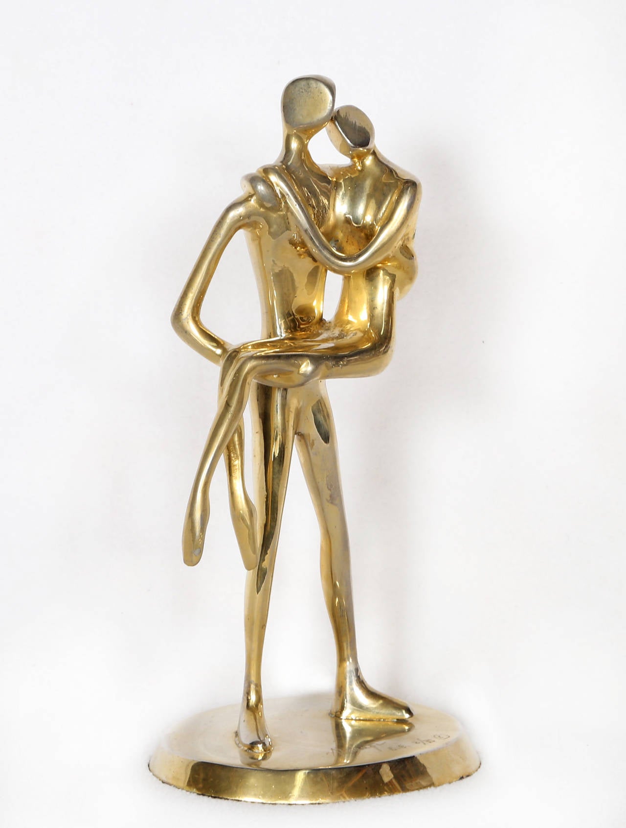 Almanzor Figurative Sculpture - Noche de Bodas (Gold)