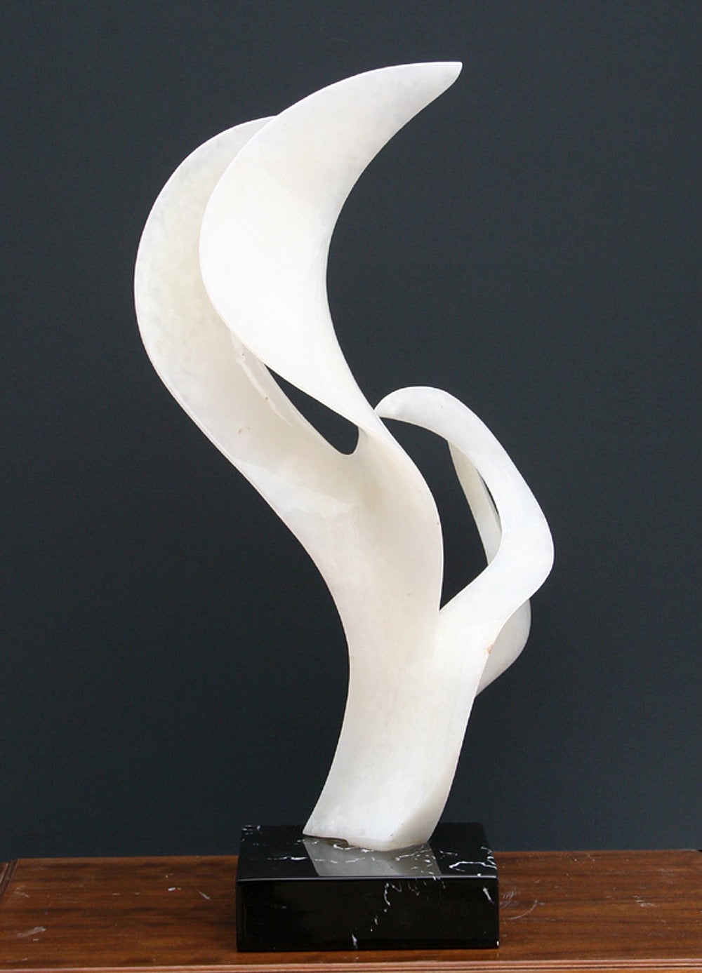 Leonardo Nierman Abstract Sculpture - Form in the Wind