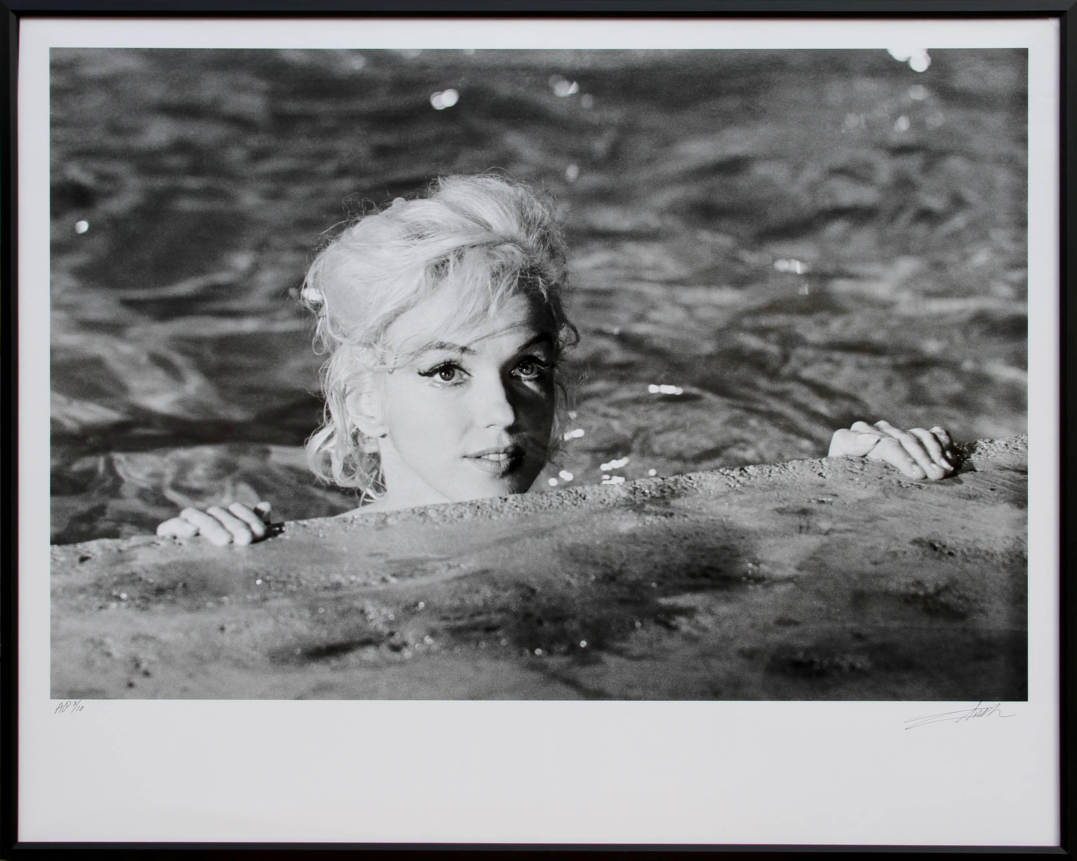 Lawrence Schiller Figurative Photograph - Marilyn Monroe in Something's Got to Give - 5