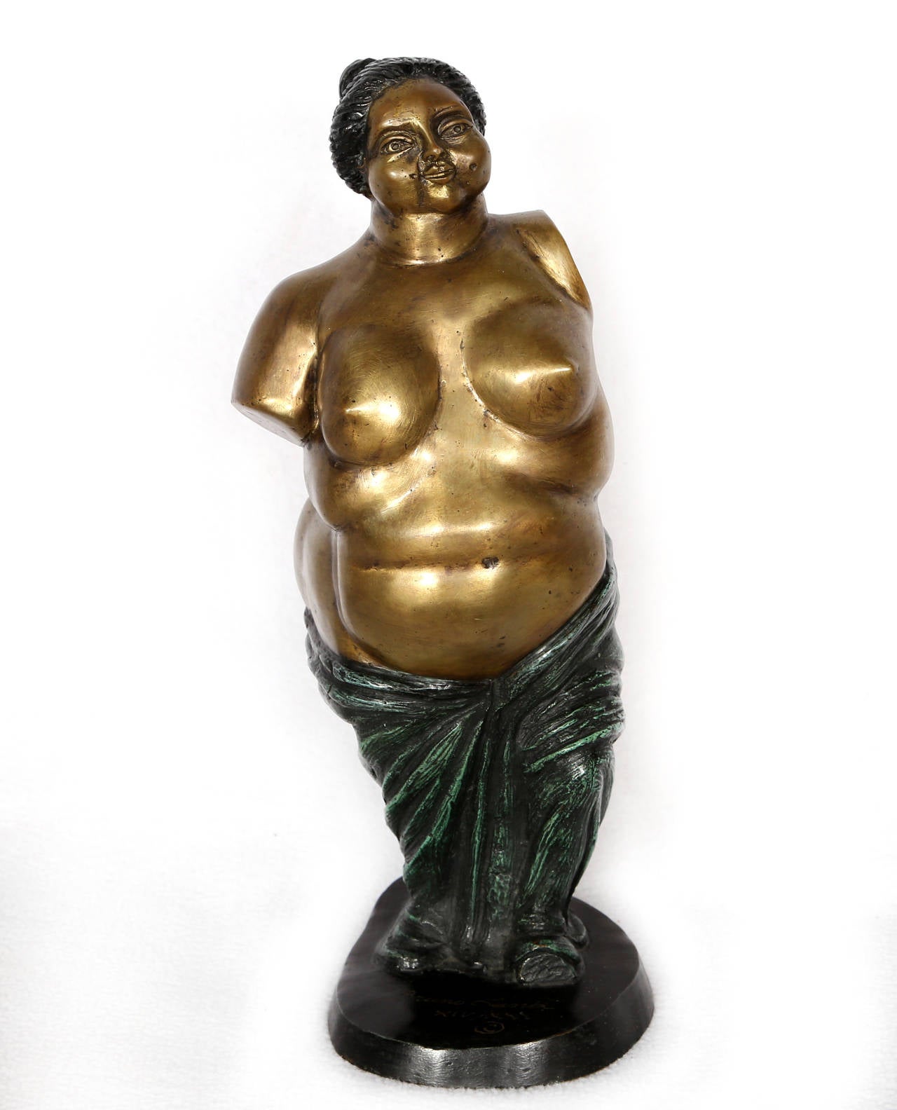 Bruno Luna Figurative Sculpture - Venus