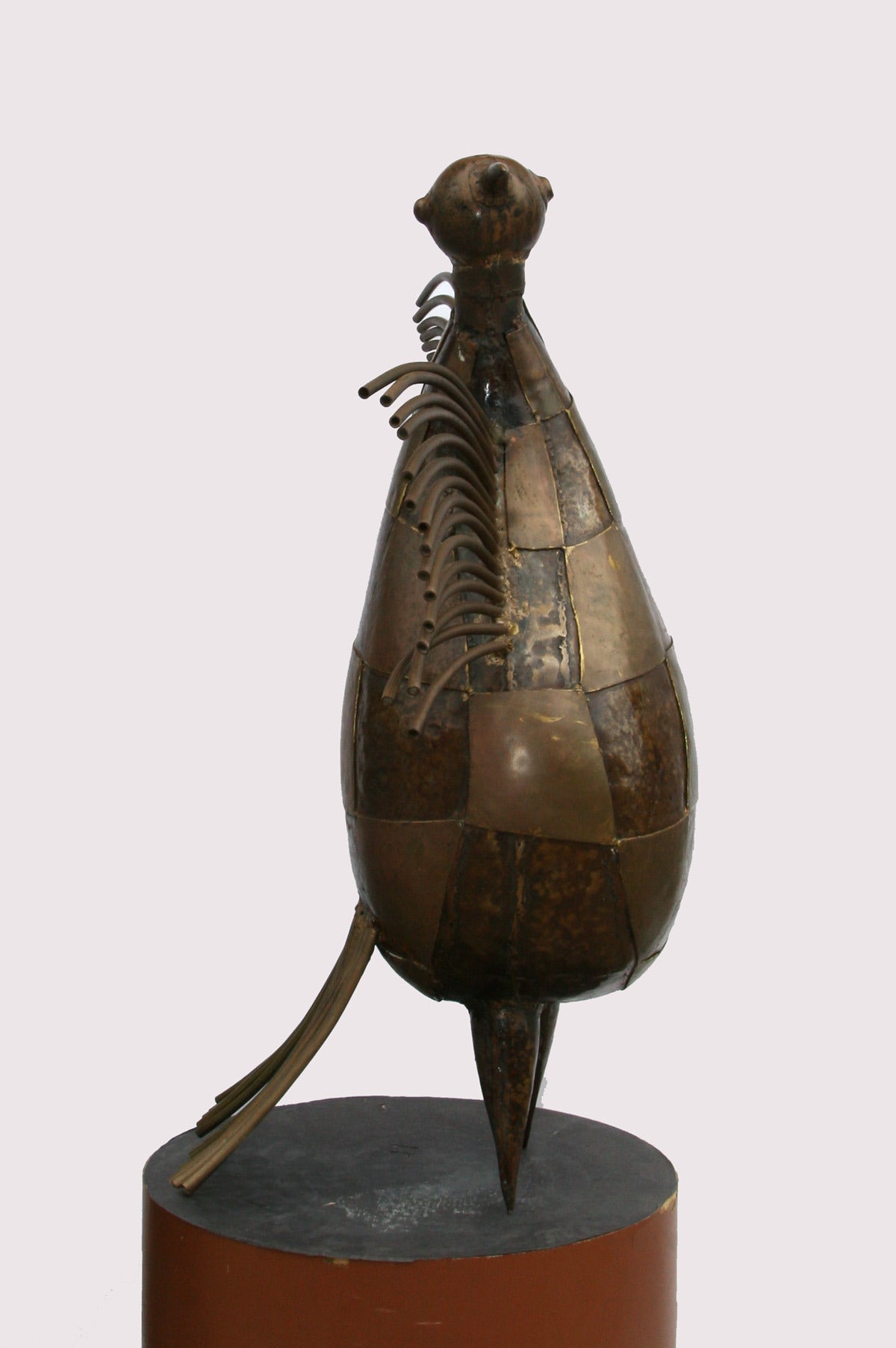 Baby Condor, Bronze-Skulptur von Victor Delfin im Angebot 1