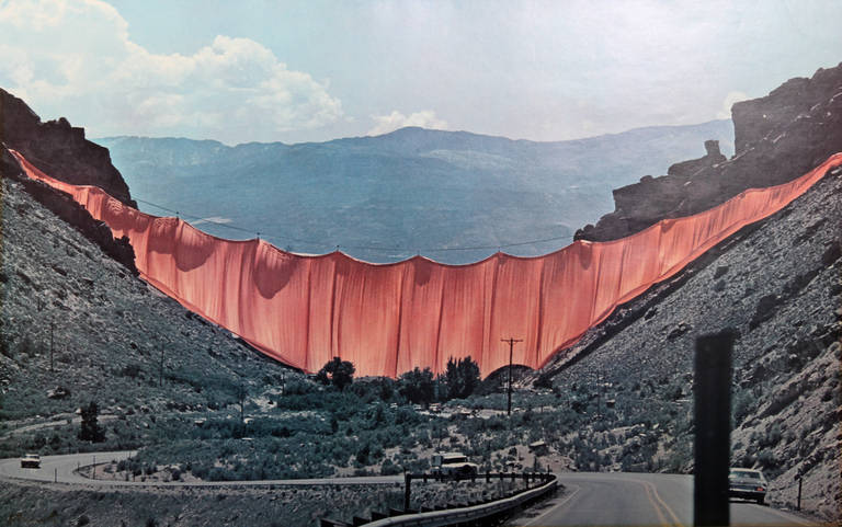 christo and jeanne claude valley curtain