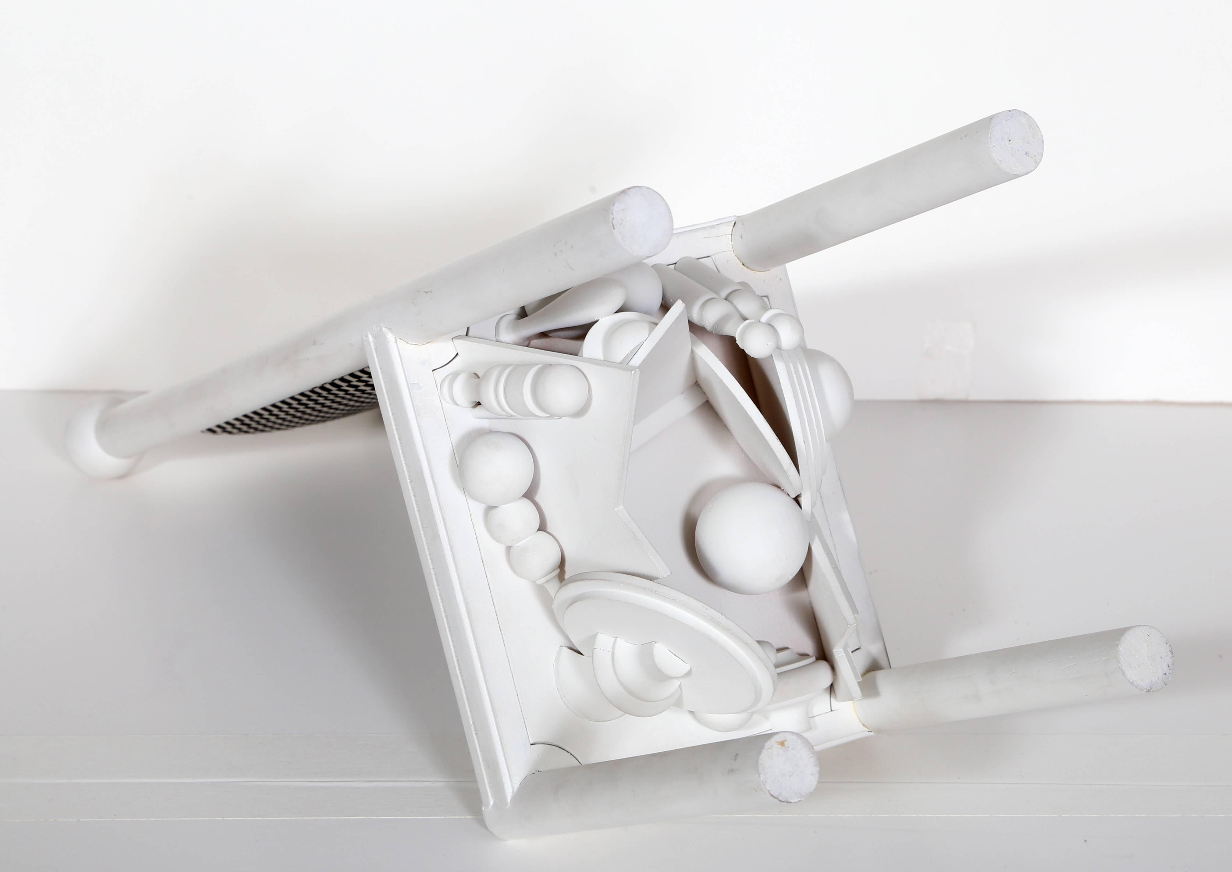 Silla, escultura modernista de sobremesa de Lucio Del Pezzo en venta 4