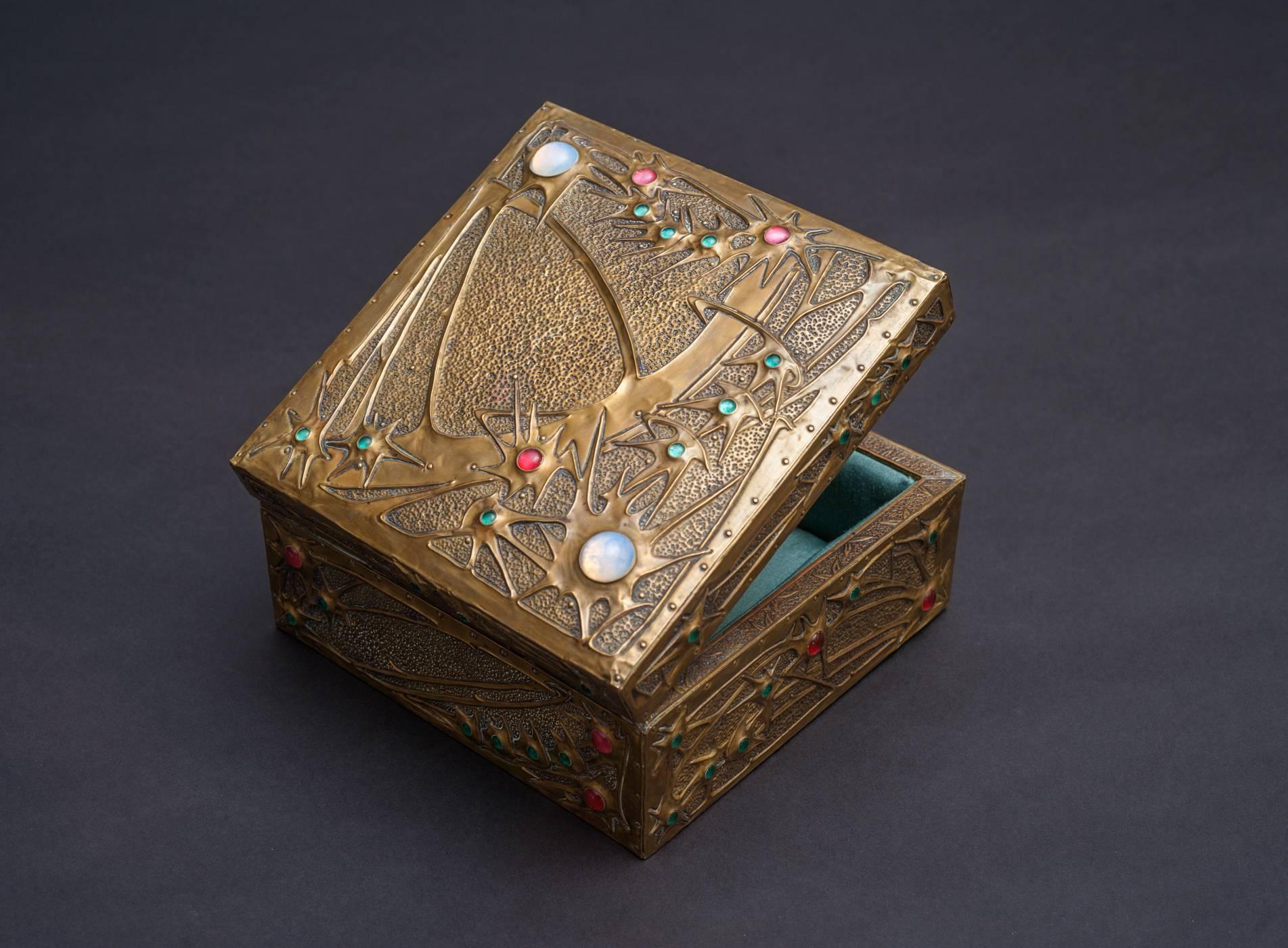 Star-gazer Box - Art Nouveau Art by Alfred Daguet