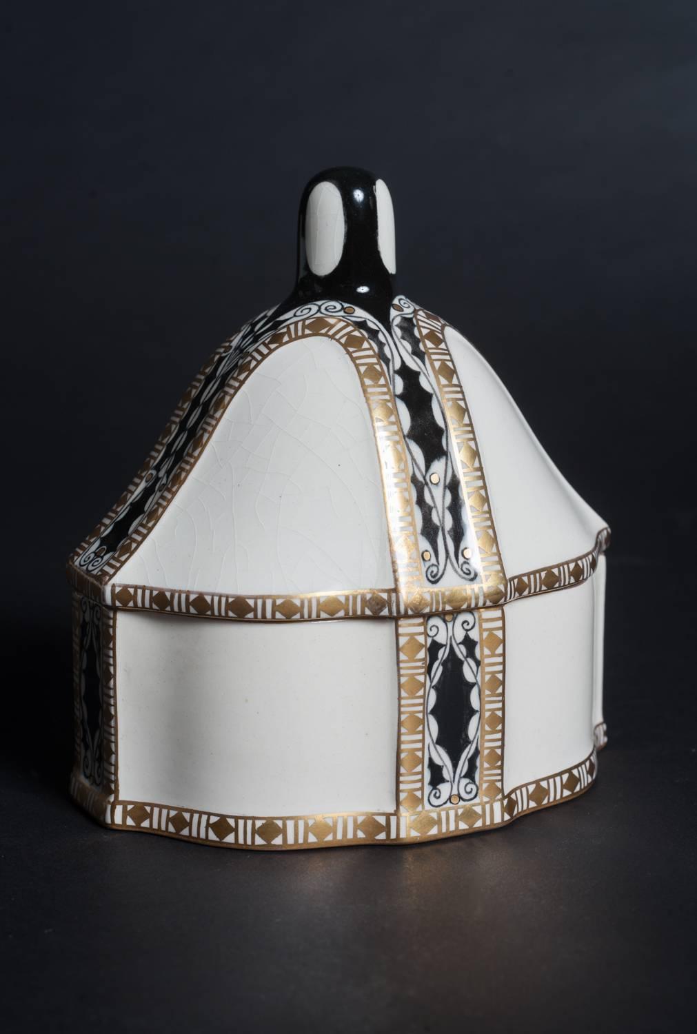 Serapis-Wahliss Jugendstil Lidded Porcelain Box - Art by Karl Klaus