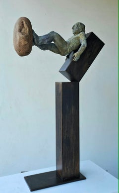 Amancio. Ingravedad. Iron Bronze.original sculpture