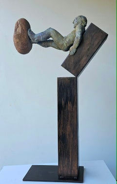 Amancio. Ingravedad. Iron Bronze.original sculpture