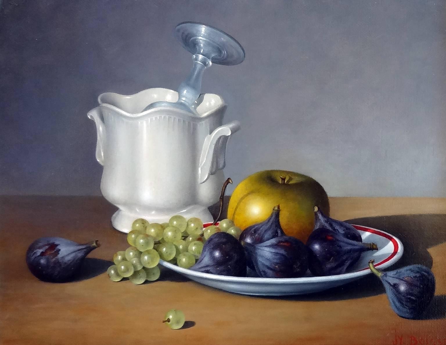 Still-Life Painting Jean-Yves Boissé - Figues, pomme, raisin, et rafraichissoir à Verre