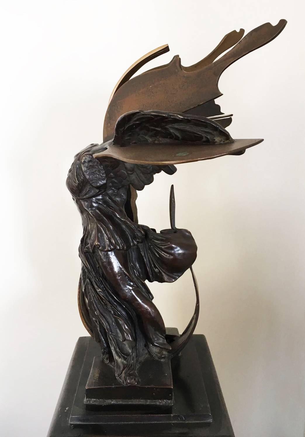 Angel and Violin - Sculpture by Arman