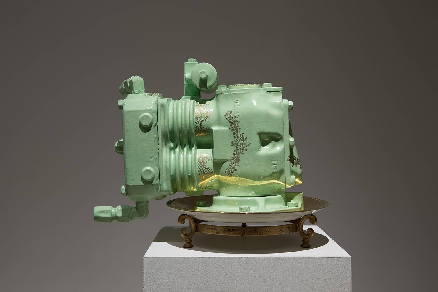 Clint Neufeld Figurative Sculpture – Detroit Diesel Turbo-Plattenteller