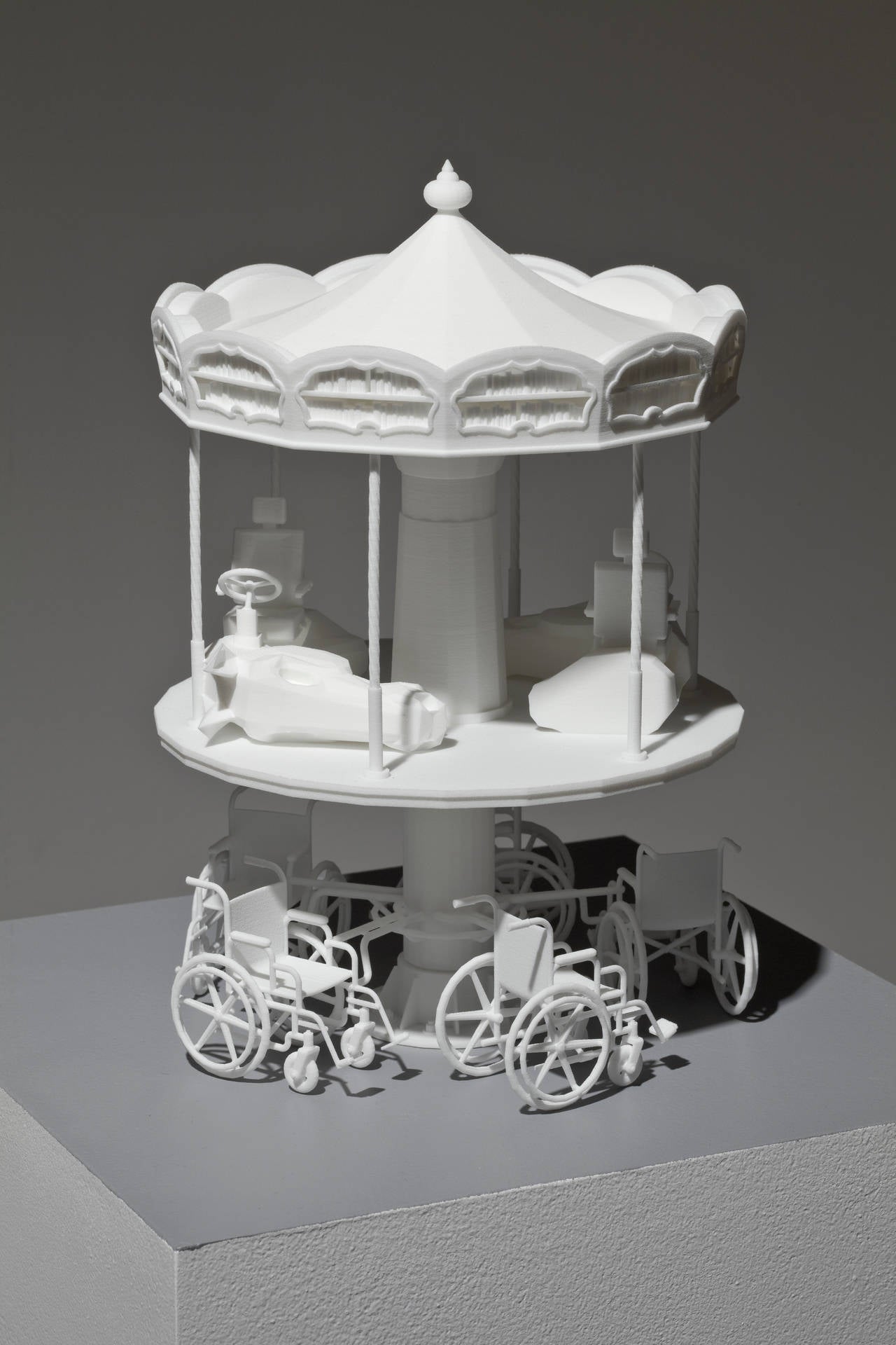 Carrousel - Sculpture by Guillaume Lachapelle