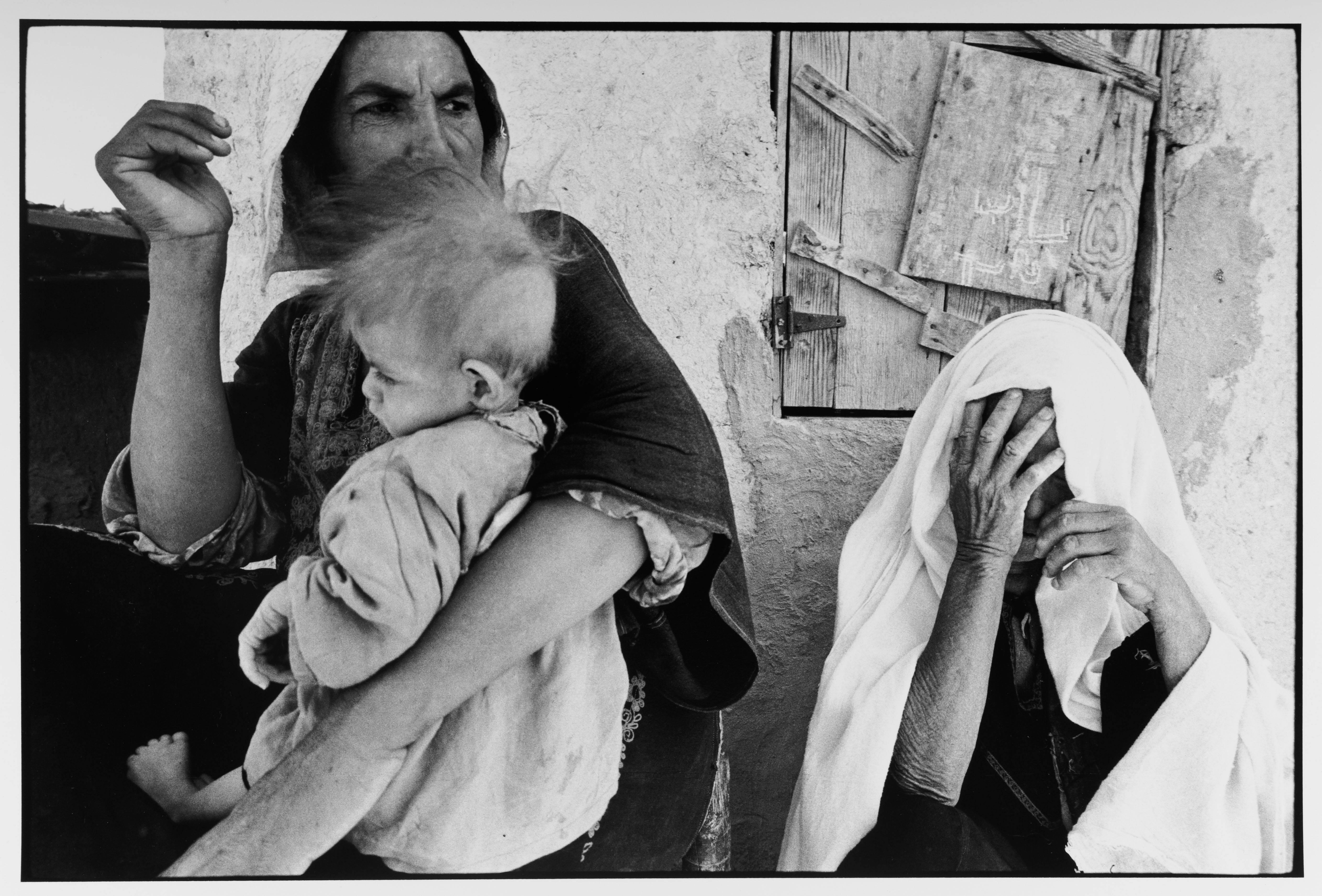 Leonard Freed Black and White Photograph – Israelische Refugees