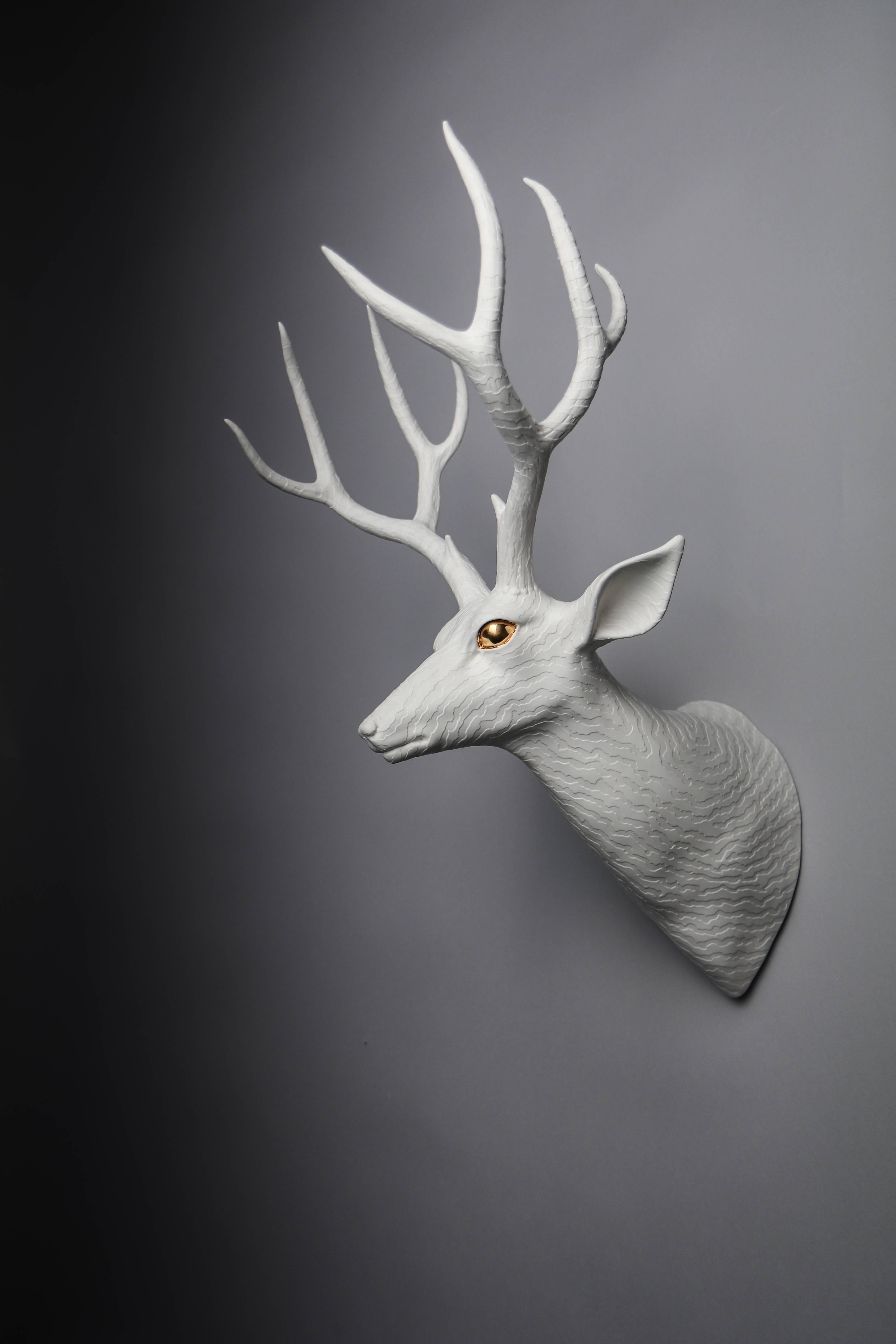 Mule Deer - Left - Sculpture by Wookjae Maeng