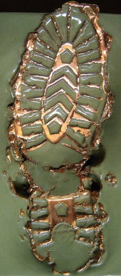 Vivi Respiri. Italian Sculpture, Enamelled green ceramic & third fire gold, 2016
