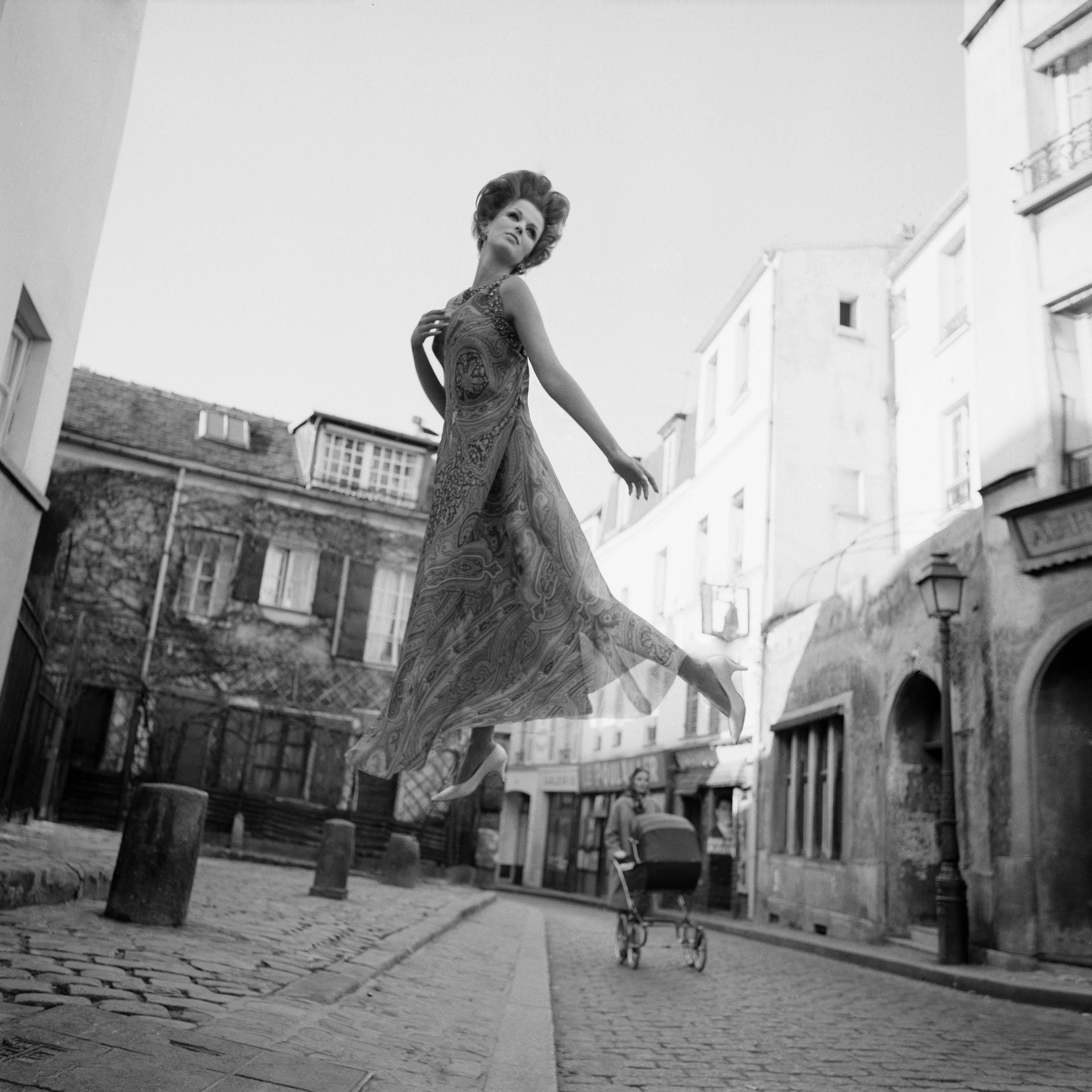 Melvin Sokolsky Black and White Photograph - Think on Air 