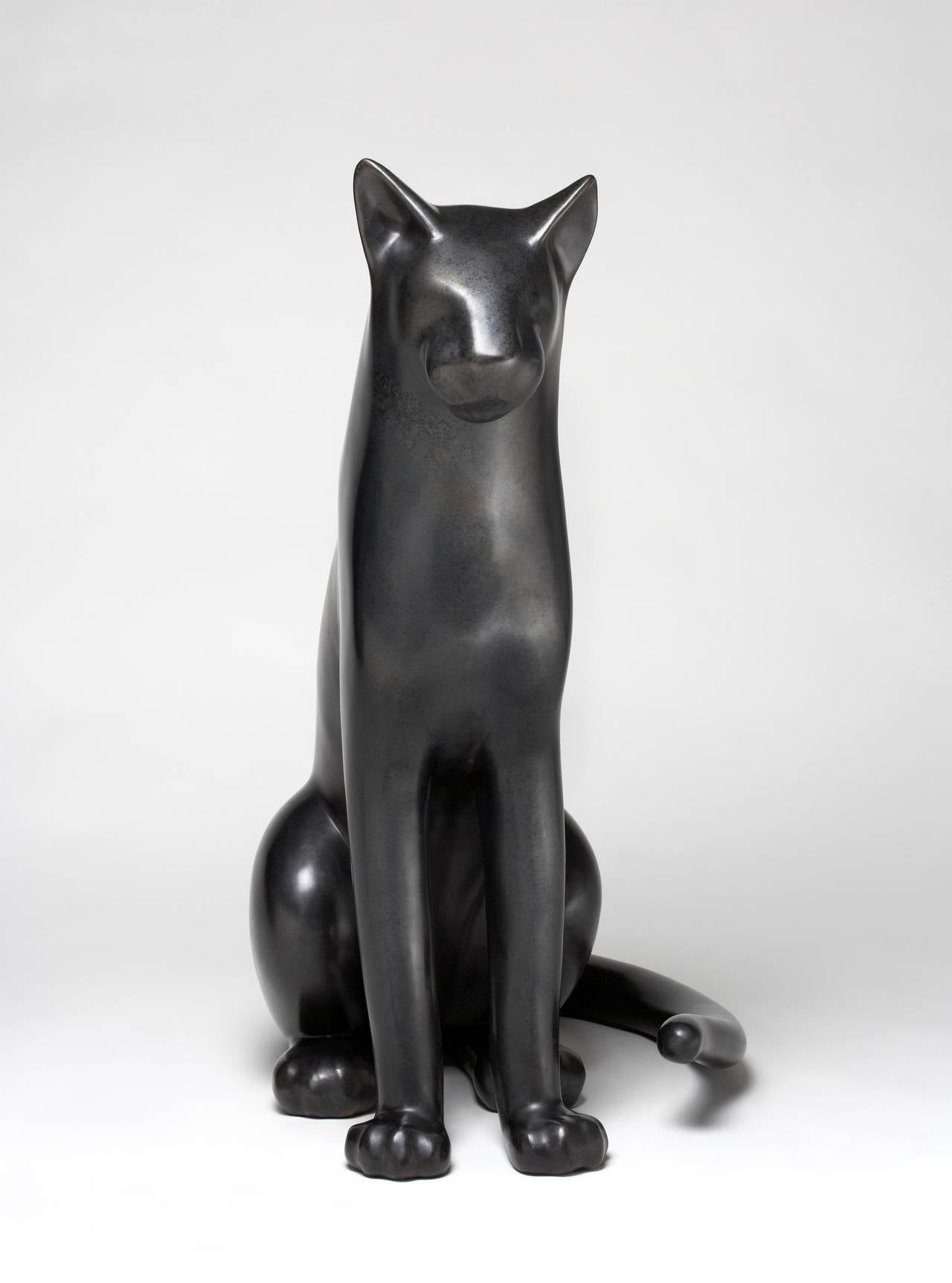 Gwynn Murrill Still-Life Sculpture - Big Sitting Cat