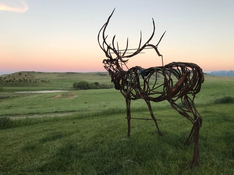 Wendy Klemperer Figurative Sculpture - Grande Elk 