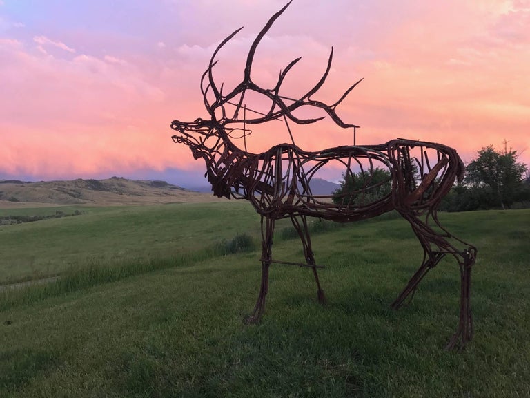 Grande Elk  - Sculpture by Wendy Klemperer