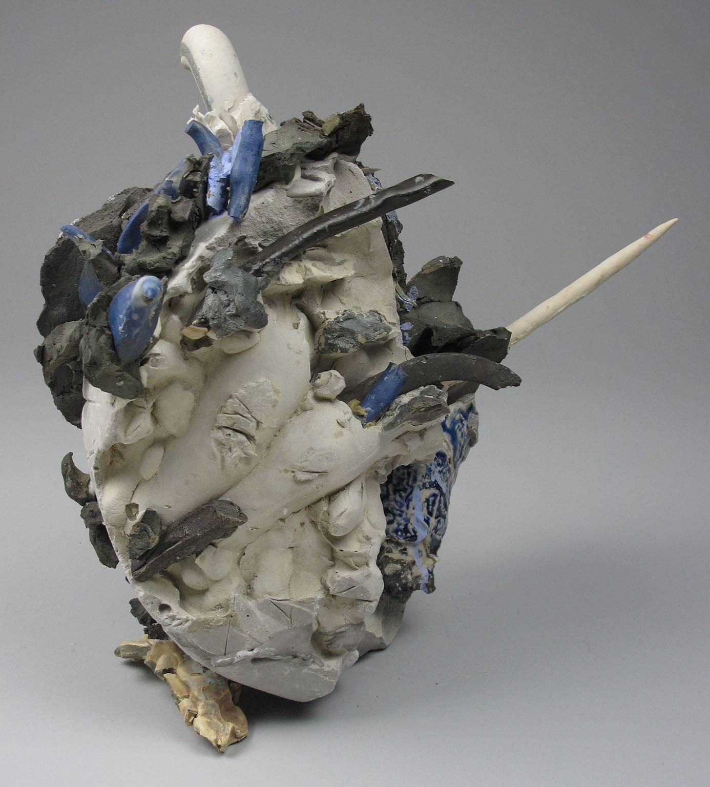 « Come Up For Air », abstrait, céramique, techniques mixtes, tons terreux, sculpture - Gris Abstract Sculpture par Sara Fine-Wilson