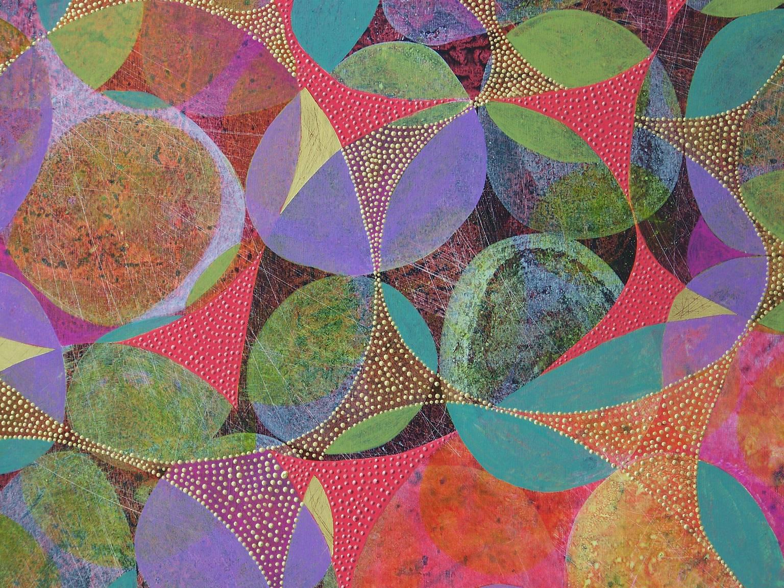 «ntanglement 1 », peinture abstraite, rouge, or, violet, vert, orange, acrylique - Abstrait Painting par Denise Driscoll