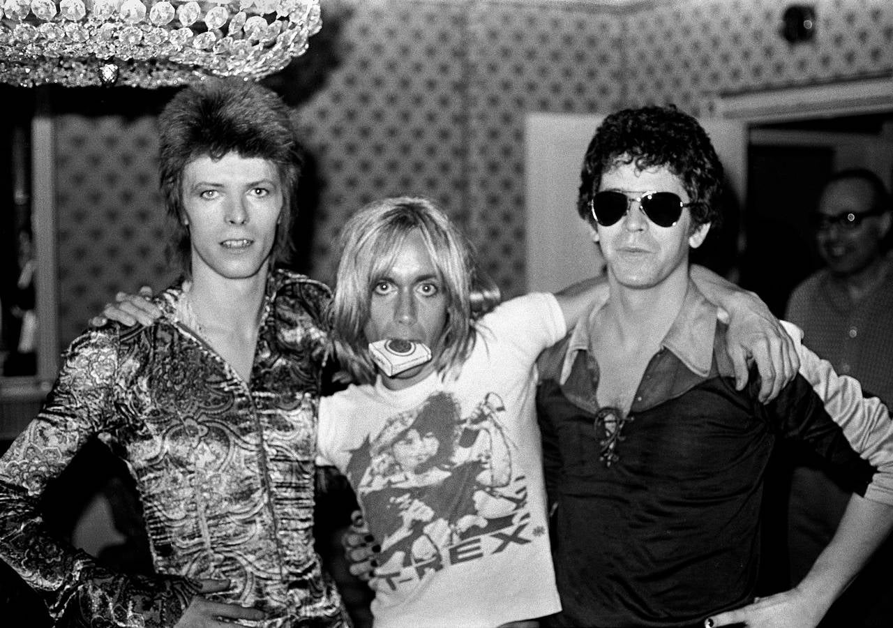 Mick Rock Portrait Photograph - Bowie, Iggy, Lou, Dorchester Hotel