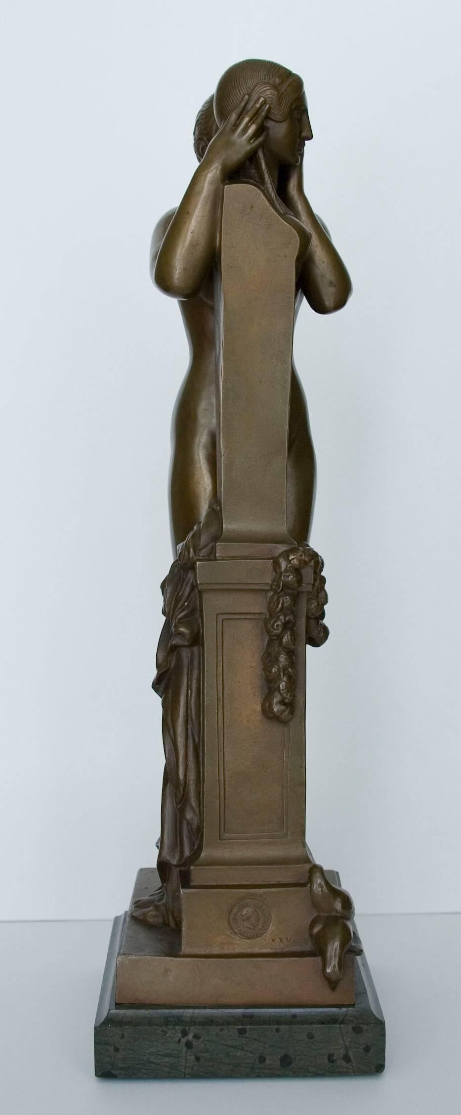 Premier secret confié à Vénus (First secret entrusted to Venus) - Bronze - Sculpture by François Jouffroy