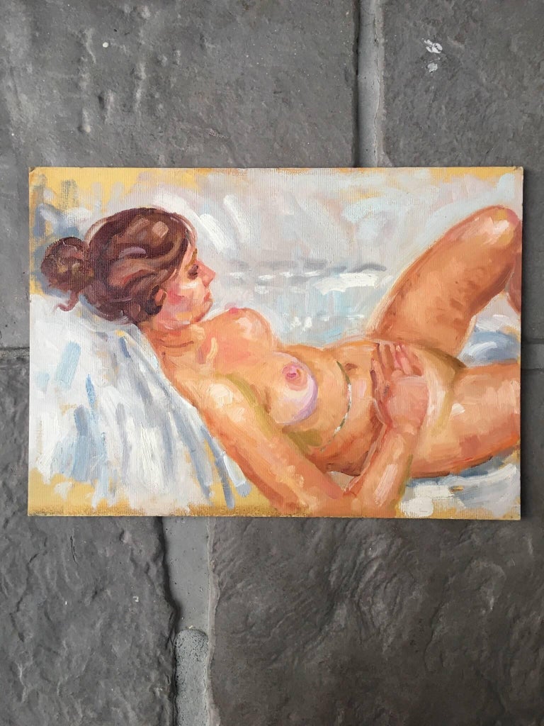'Linda in Bed' Nude Oil Painting, Impressionist British Artist - Beige Portrait Painting by J.B. Holmes