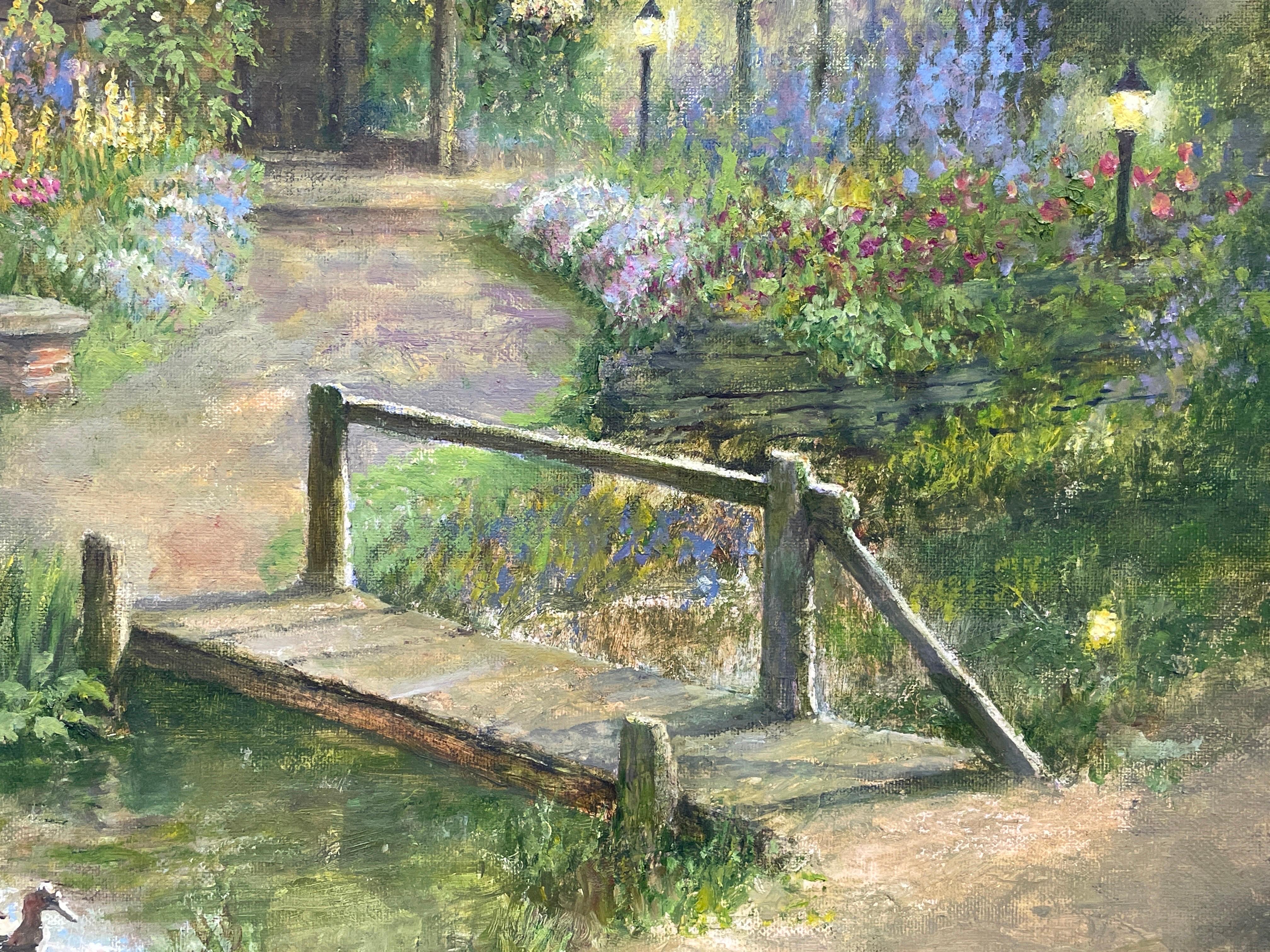 Grande peinture  l'huile impressionniste britannique d'un cottage de campagne, fleurs et canards en vente 1