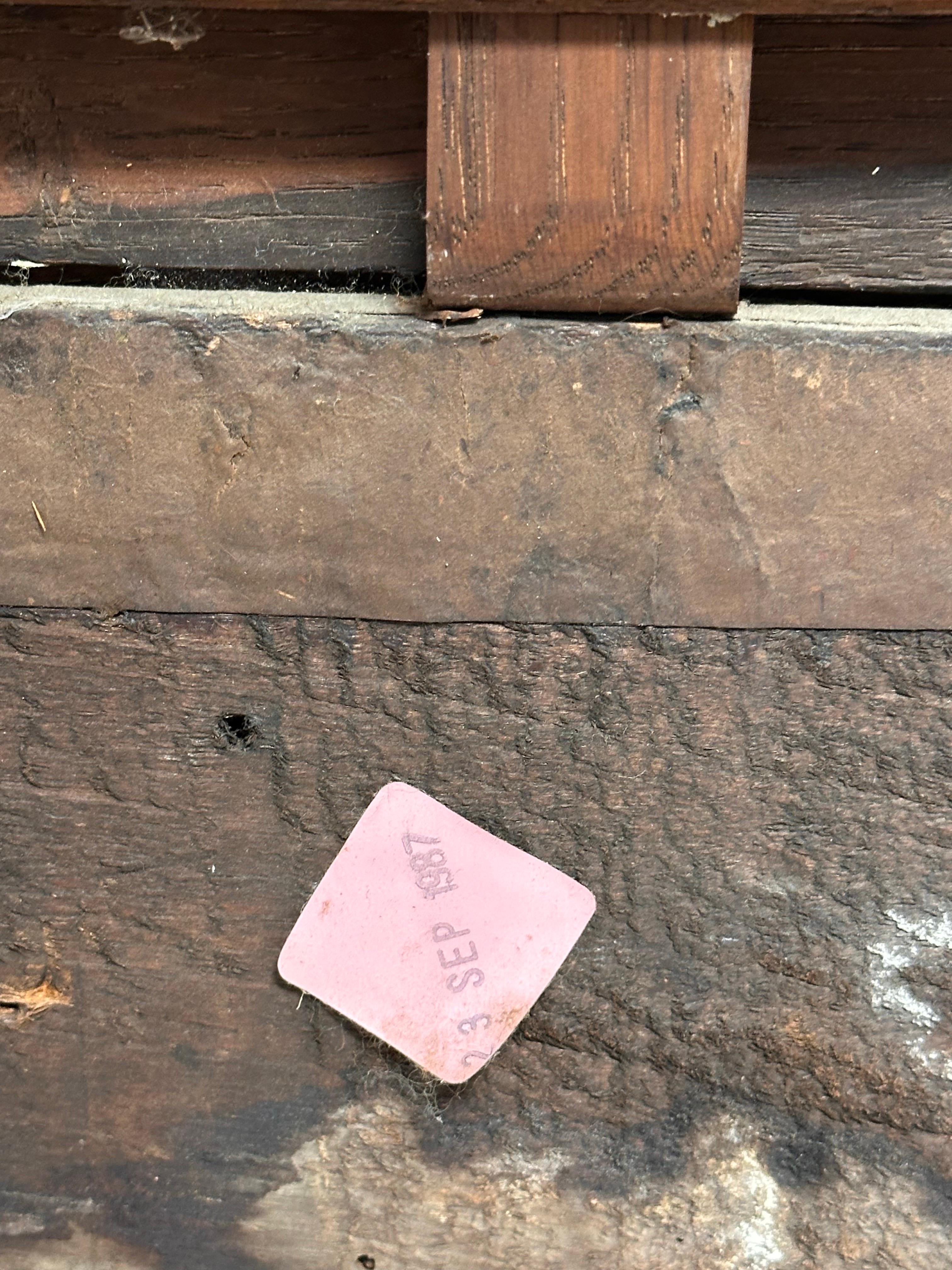 Pregevole olio su pannello di un vecchio maestro fiammingo del XVI secolo La Sacra Famiglia Qualità del Museo 9