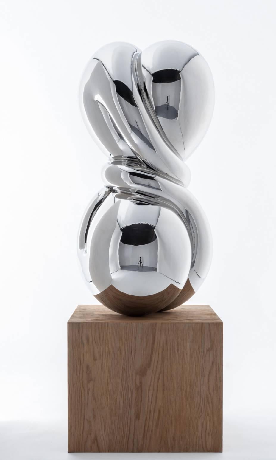 Richard Hudson Abstract Sculpture - Twisted