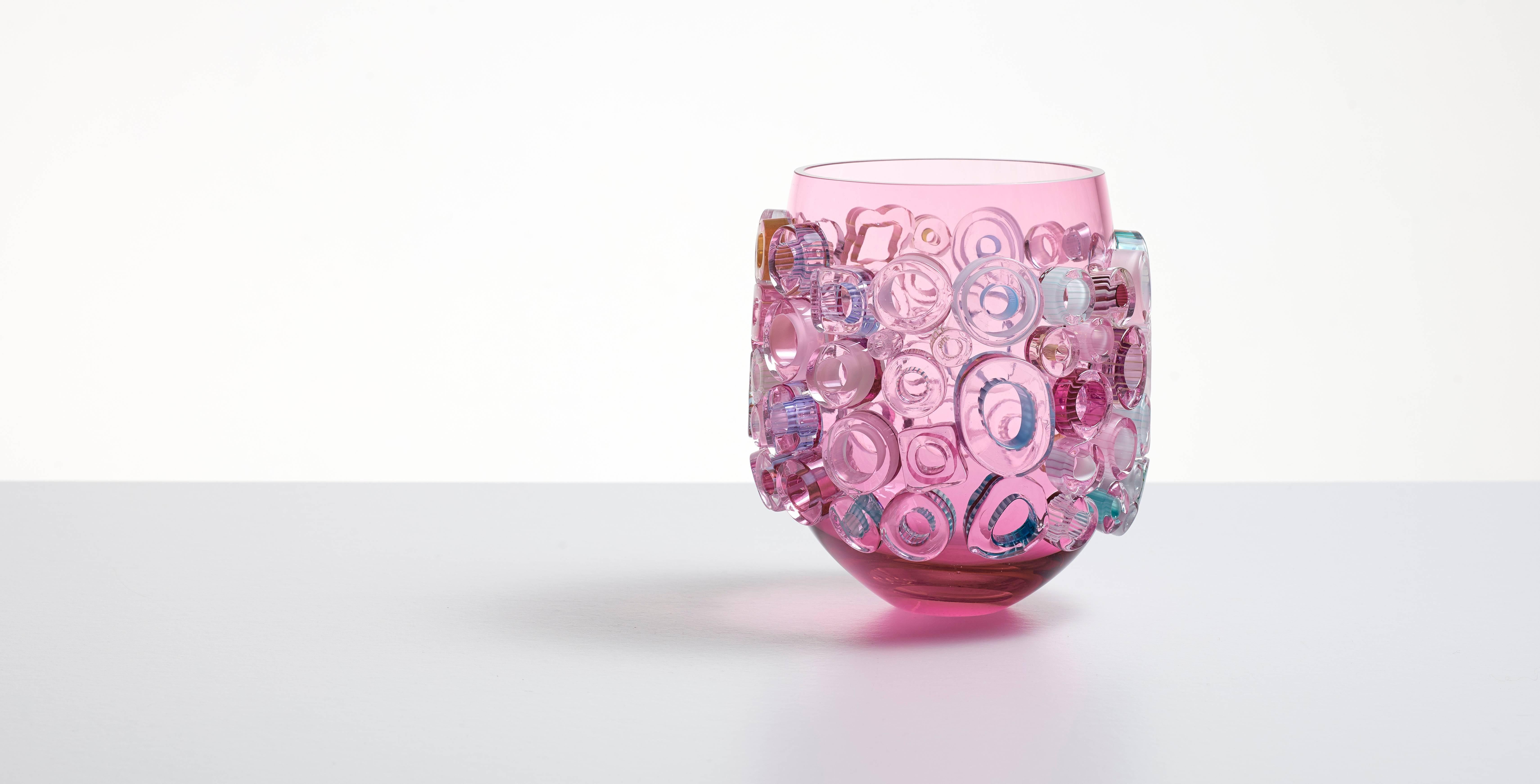 Blown glass vessel. Murano style glass vase. Pink sculptural vase. Dutch artist. For Sale 1