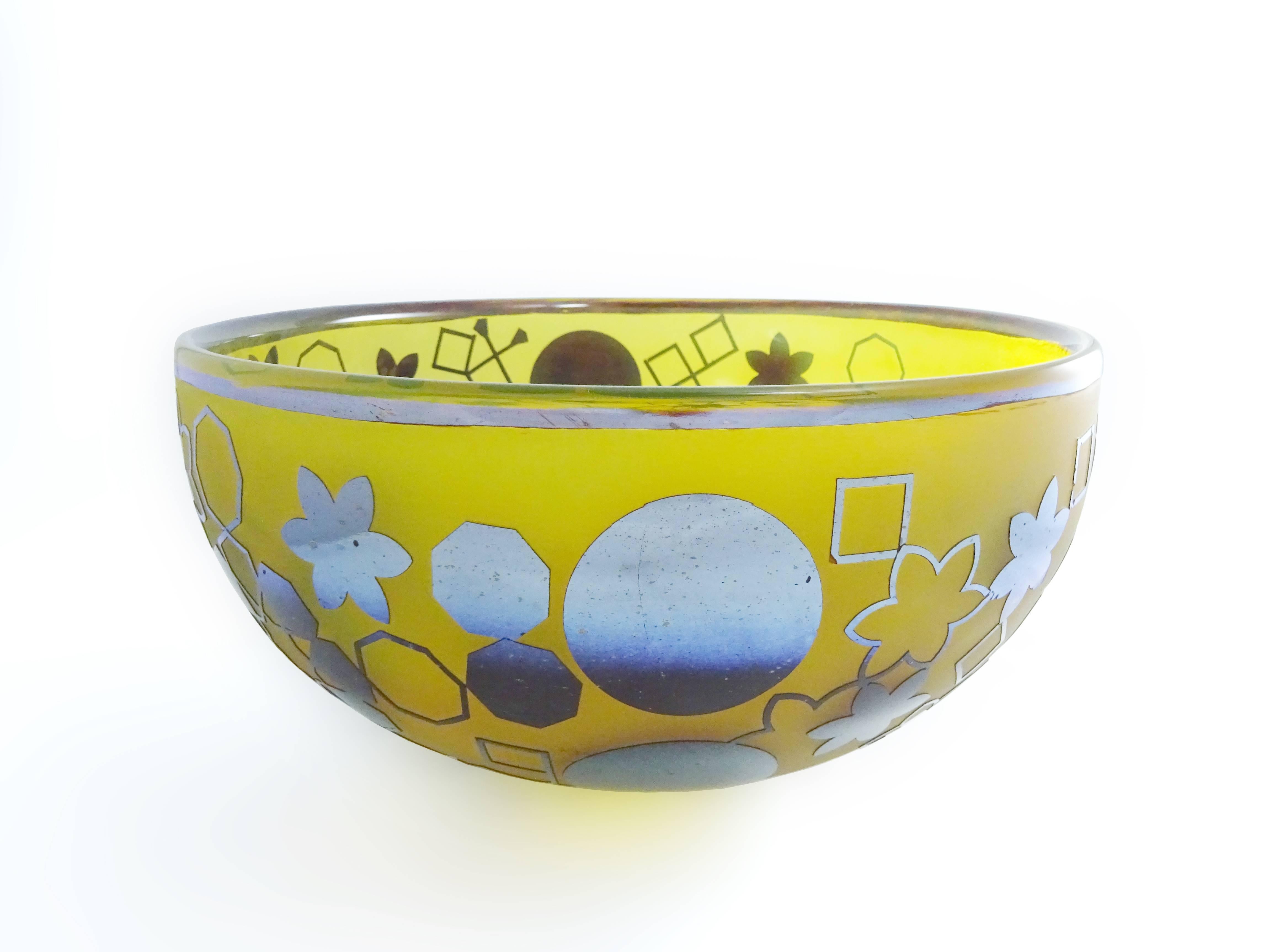 Yellow blown glass decorative bowl, by Sabine Lintzen For Sale 1