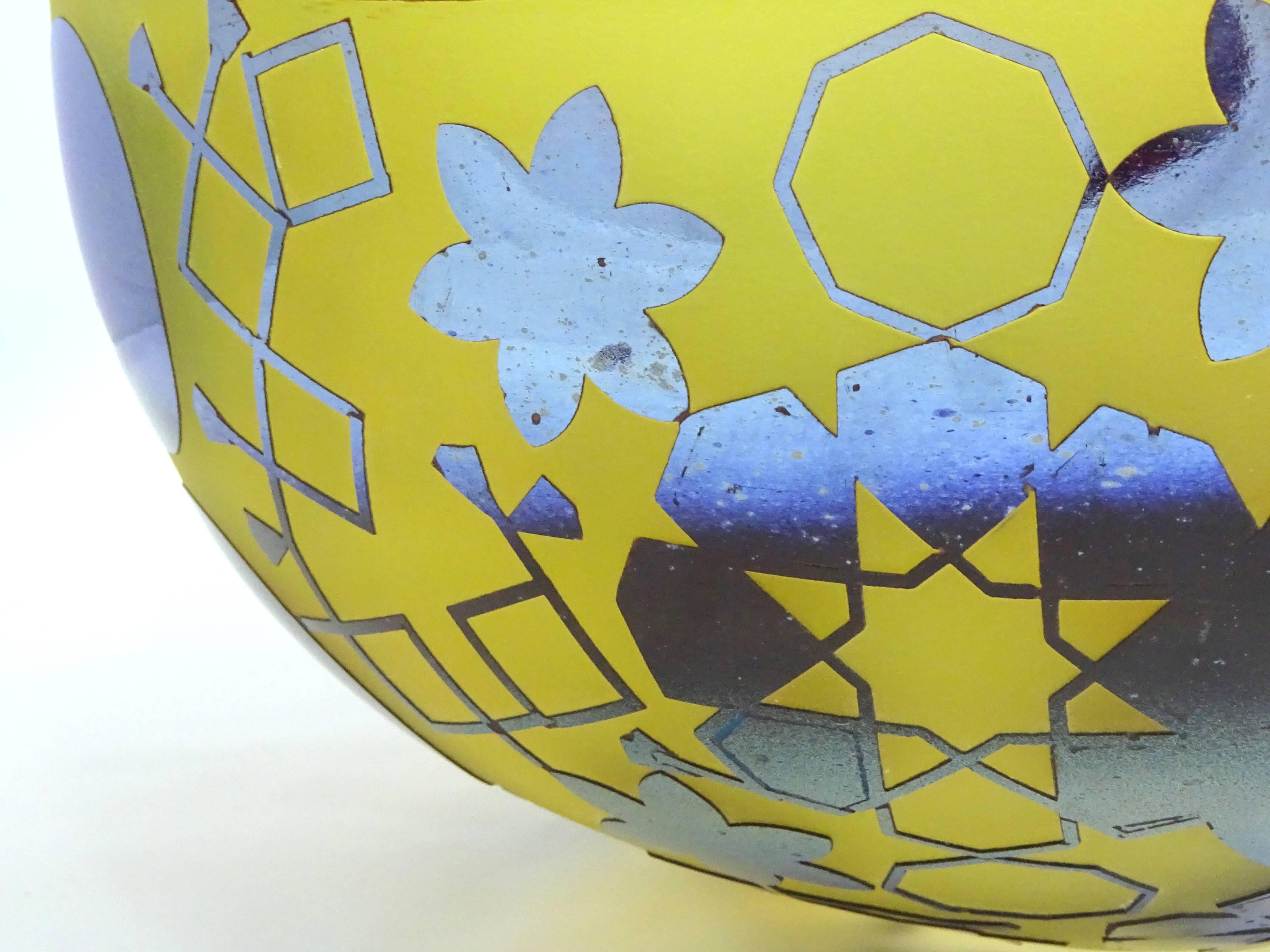 Yellow blown glass decorative bowl, by Sabine Lintzen For Sale 3