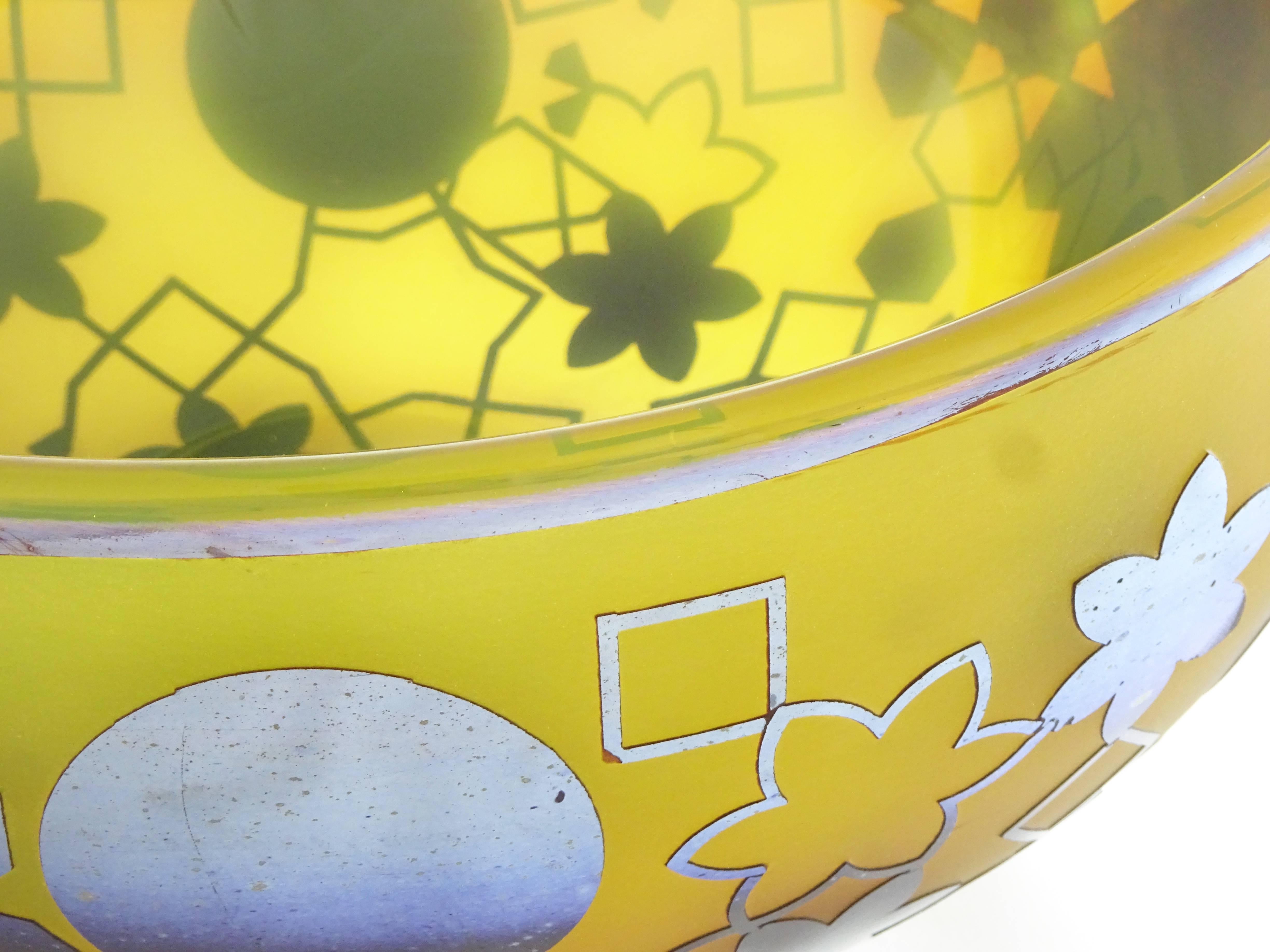 Yellow blown glass decorative bowl, by Sabine Lintzen For Sale 4