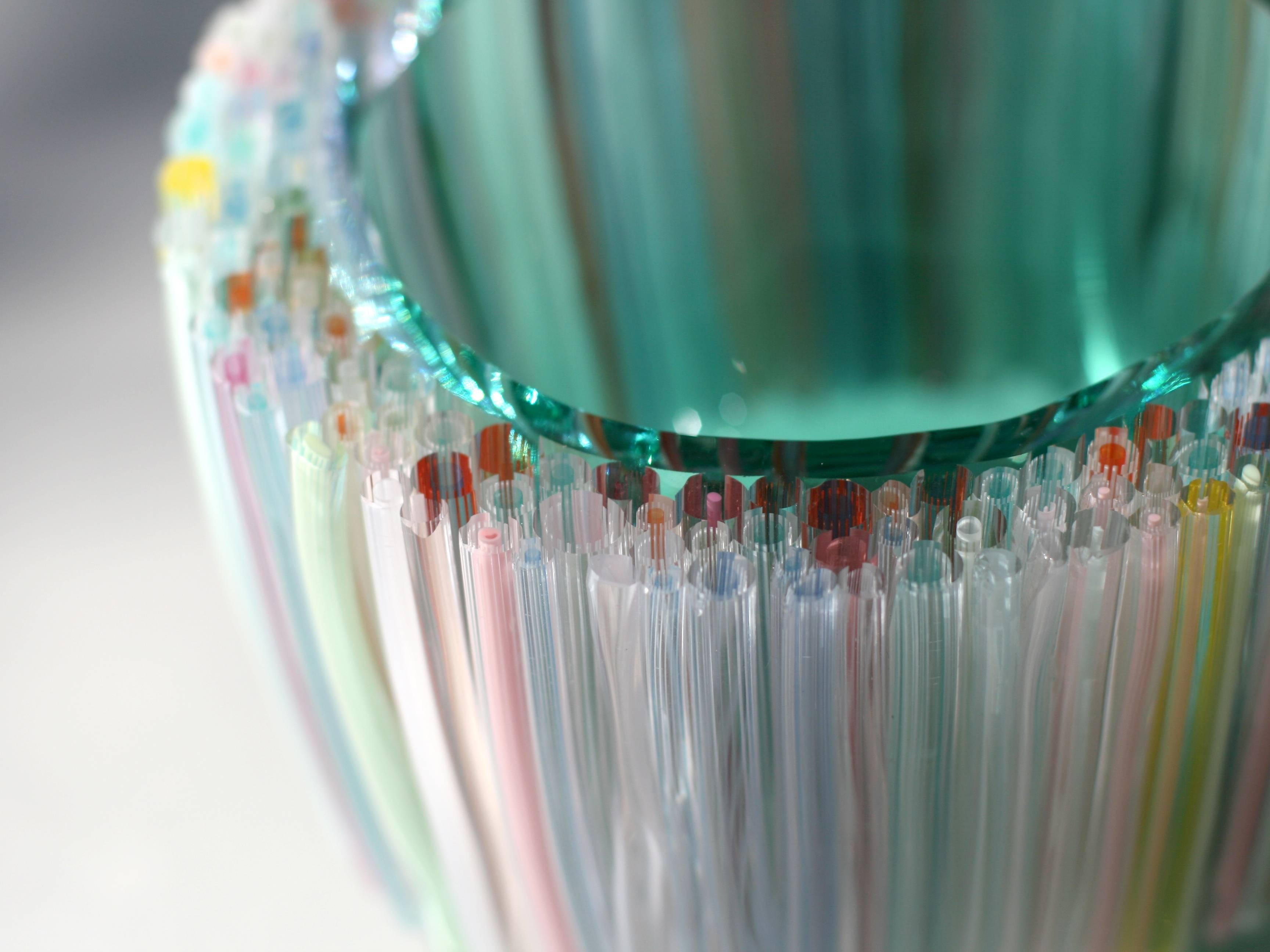 Blown glass green bowl decorated with colorful glass threads, by Sabine Lintzen 5